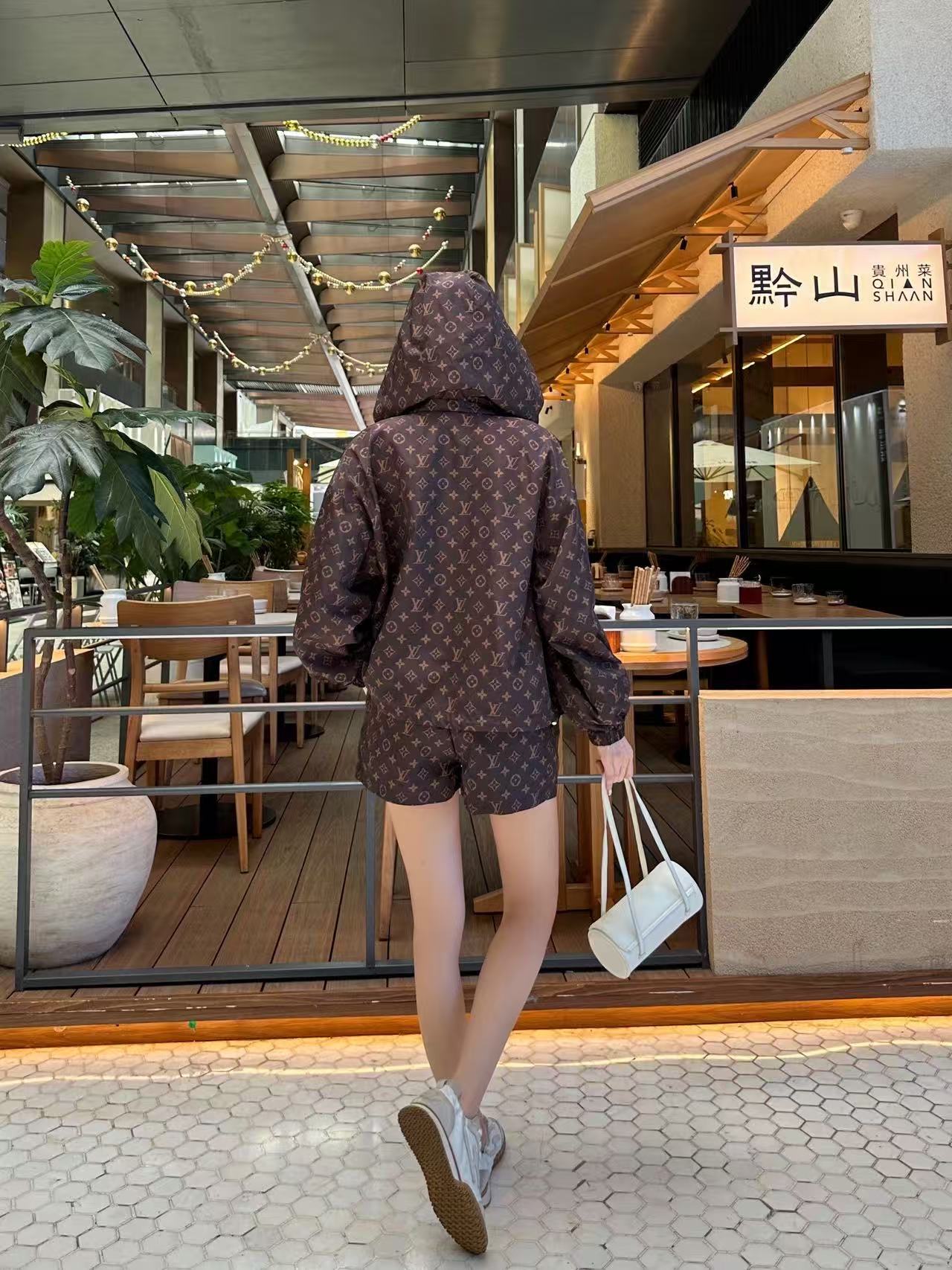 LV リバーシブルジャケット＆ショートパンツ セットアップ【50％割引+送料無料】