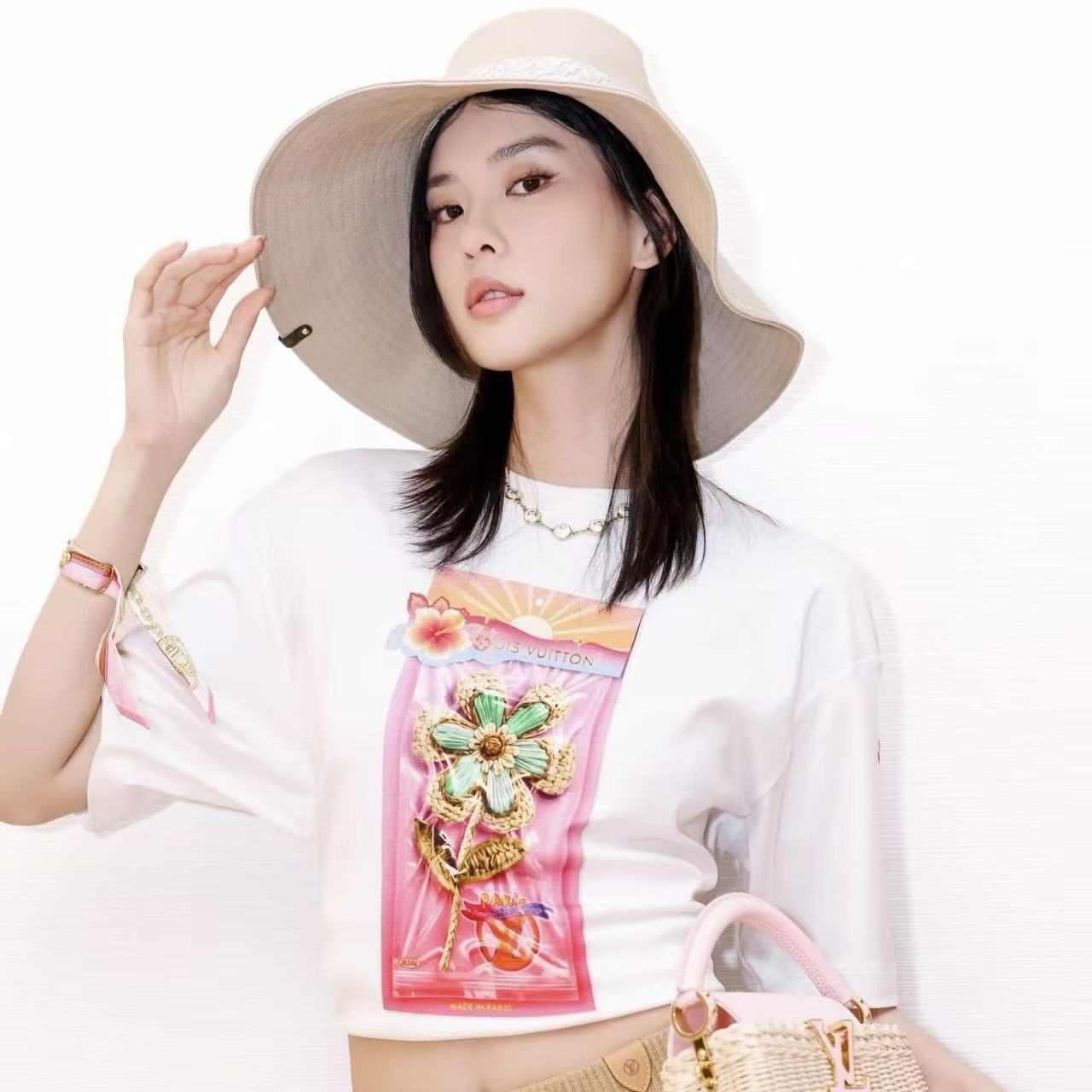 LVプリントロゴTシャツ【50％割引+送料無料】