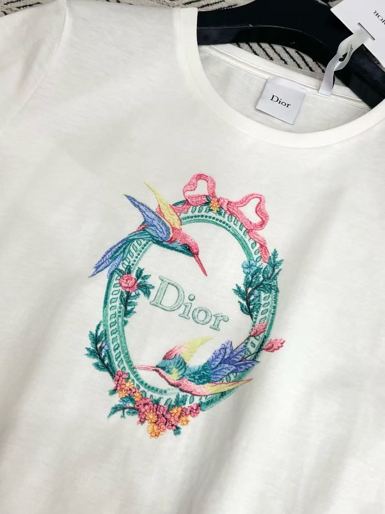 DIOR レタリングプリント＆刺繍 Tシャツ【50％割引+送料無料】