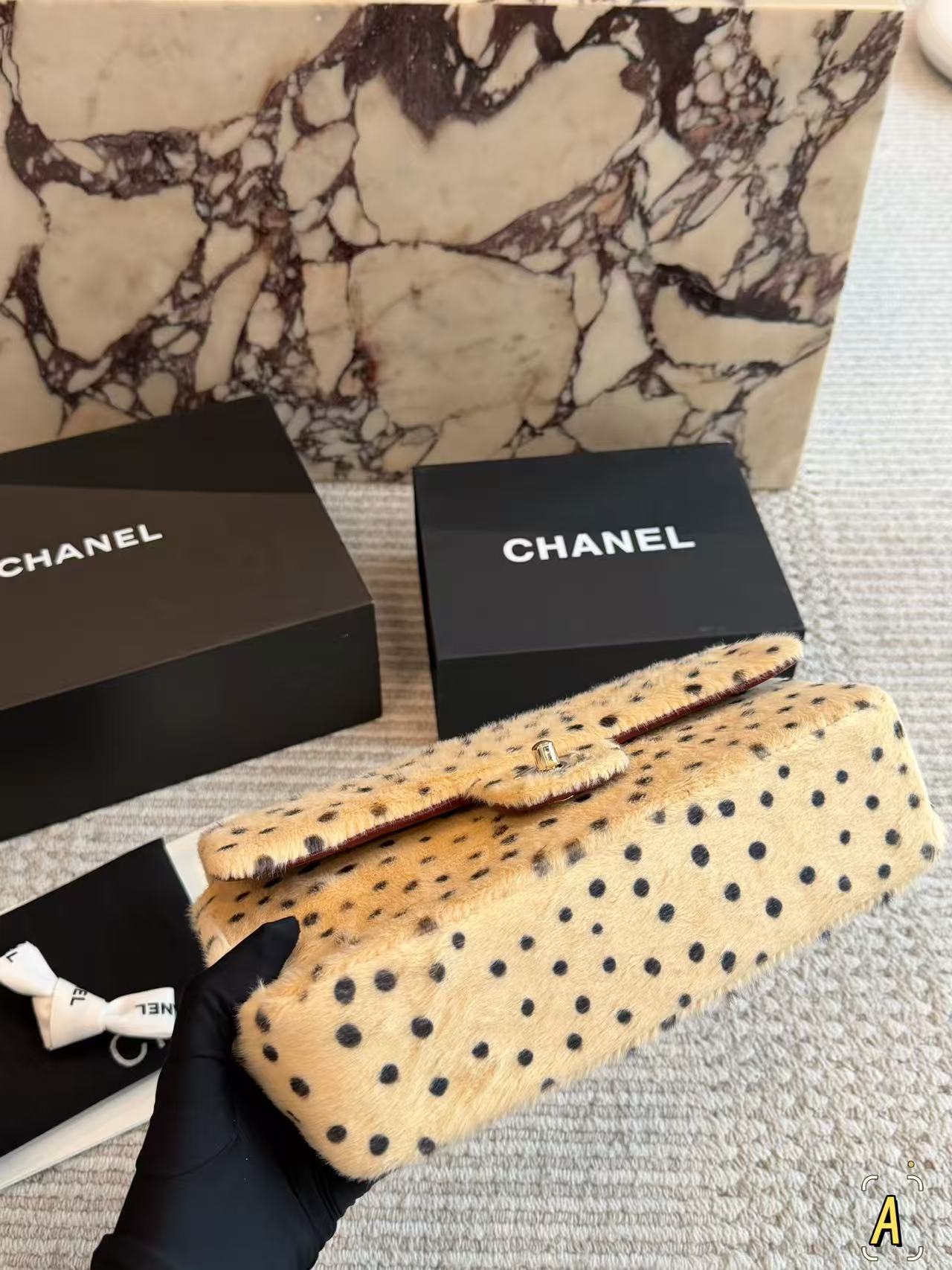 CHANE1 ポルカドットチェーンぬいぐるみバッグ【50％割引+送料無料】