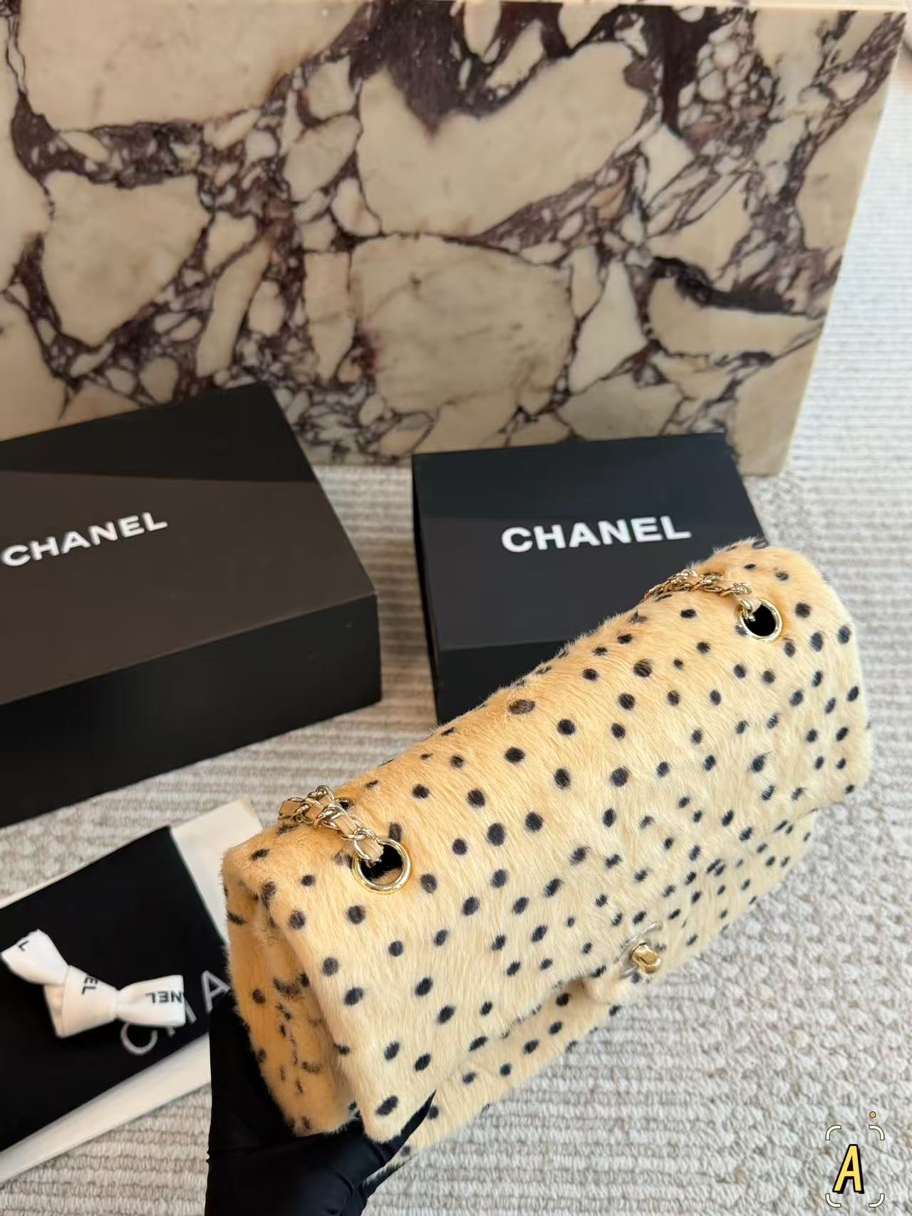 CHANE1 ポルカドットチェーンぬいぐるみバッグ【50％割引+送料無料】