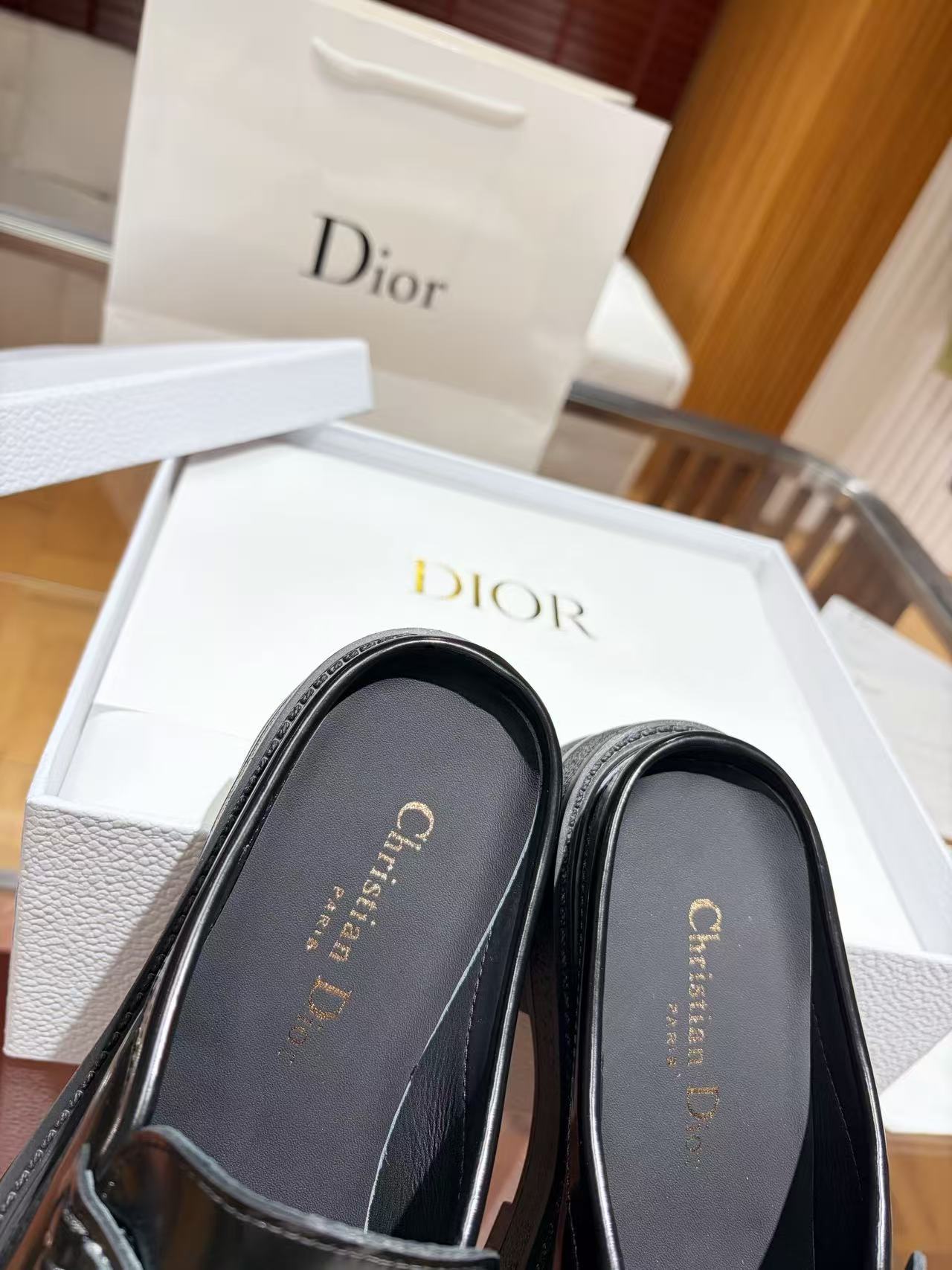 DI0R高品質シープスキン製レタープラットフォームスリッパ【50％割引+送料無料】