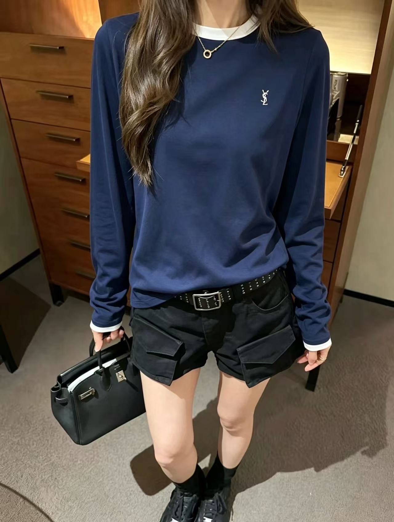 YSL シンプルロゴ長袖Tシャツ【50％割引+送料無料】