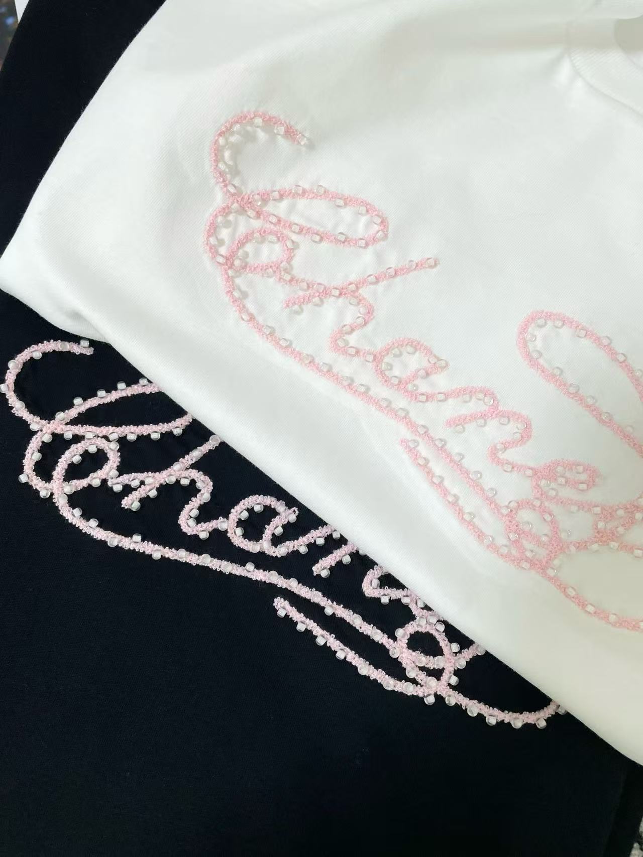 CHANE1 刺繍ビーズ文字入り長袖Tシャツ【50％割引+送料無料】