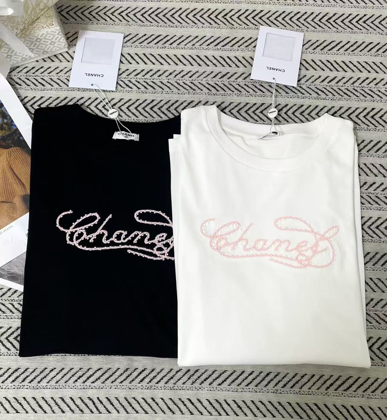 CHANE1 刺繍ビーズ文字入り長袖Tシャツ【50％割引+送料無料】