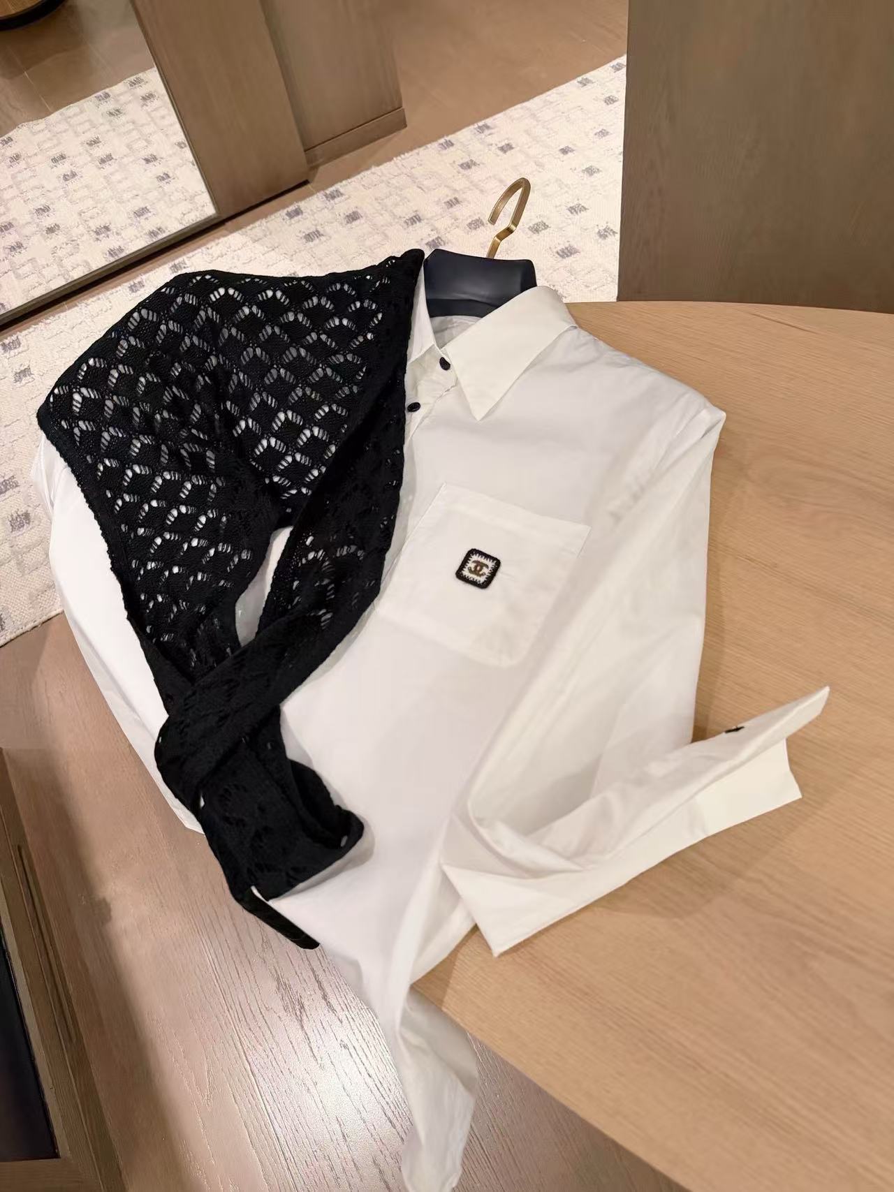 CHANE1 ダブルCシャツ＋スカーフ ツーピースセット【50％割引+送料無料】