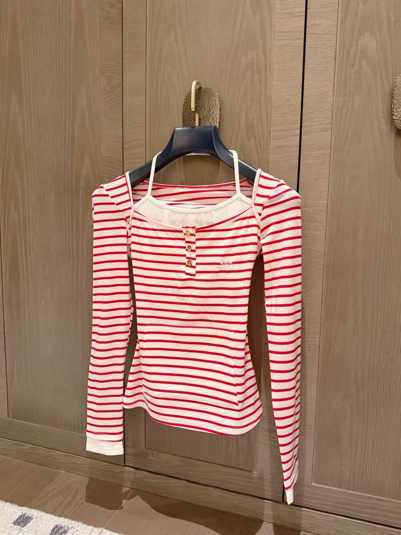 CEL1NE メタルボタンストライプTシャツ【50％割引+送料無料】