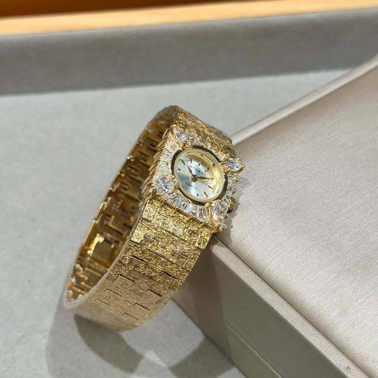 ROLEX vintage女性用ダイヤモンド時計【50％割引+送料無料】