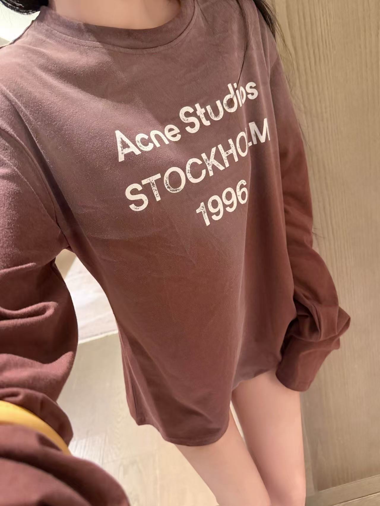 Acne Studios グラデーションレター 長袖Tシャツ【50％割引+送料無料】