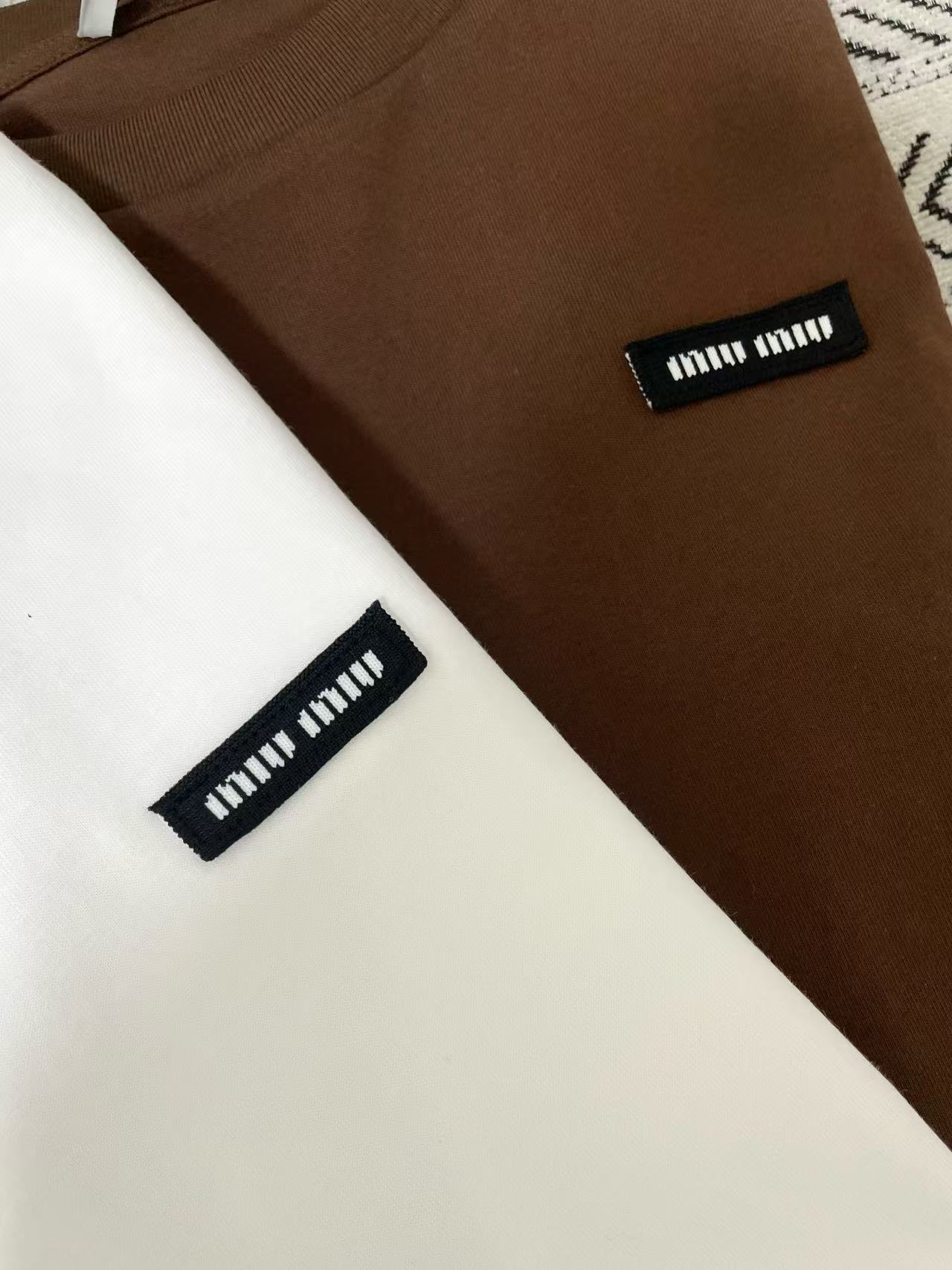 M1UM1U カラーブロック 長袖Tシャツ【50％割引+送料無料】