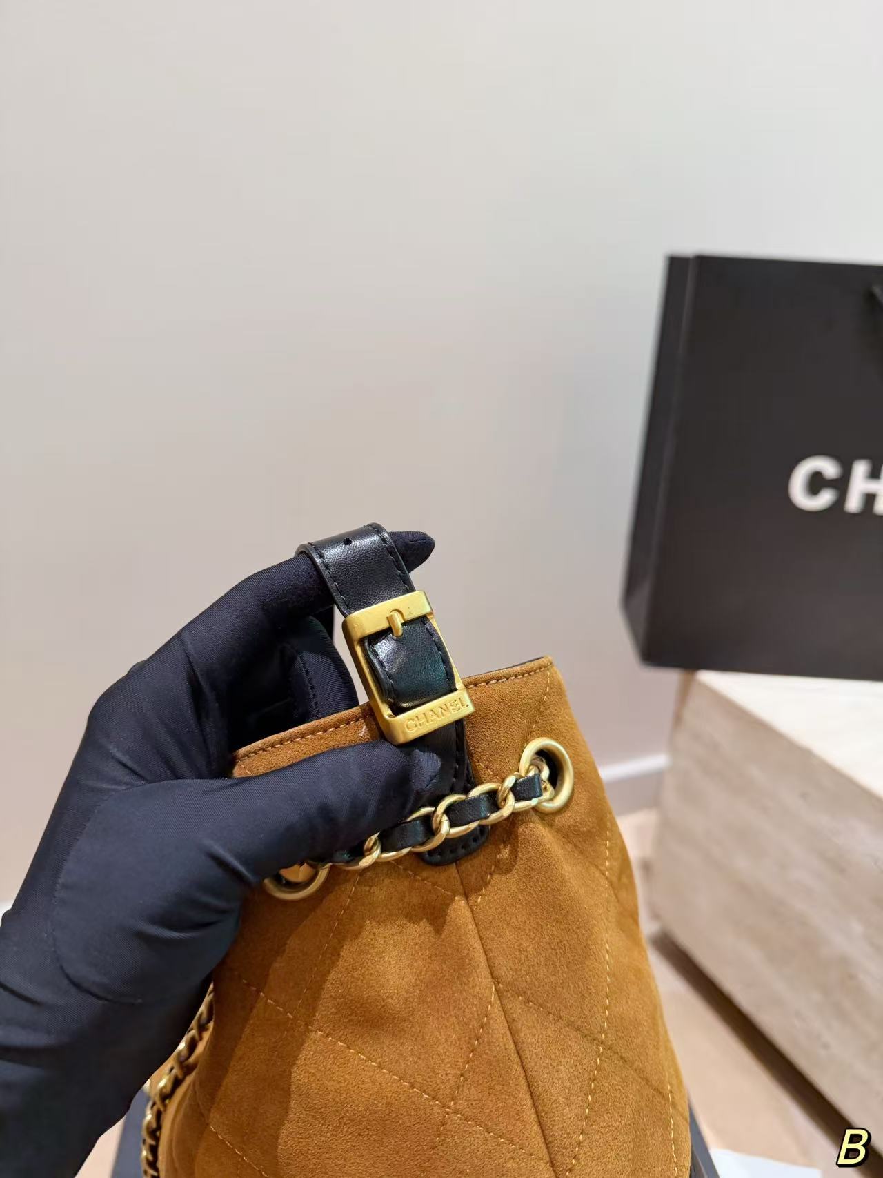 CHANE1 鹿革チェーンショッピングバッグ【50％割引+送料無料】