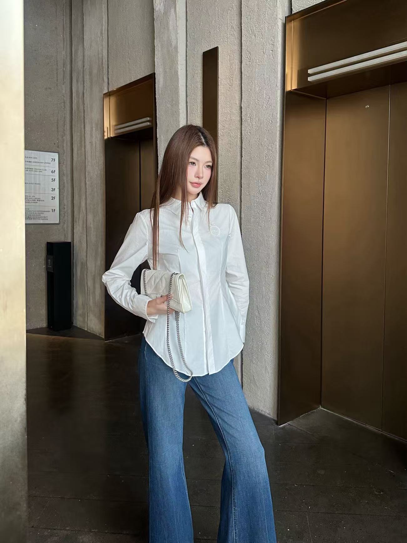 DI0R刺繍入りレターシャツ【50％割引+送料無料】