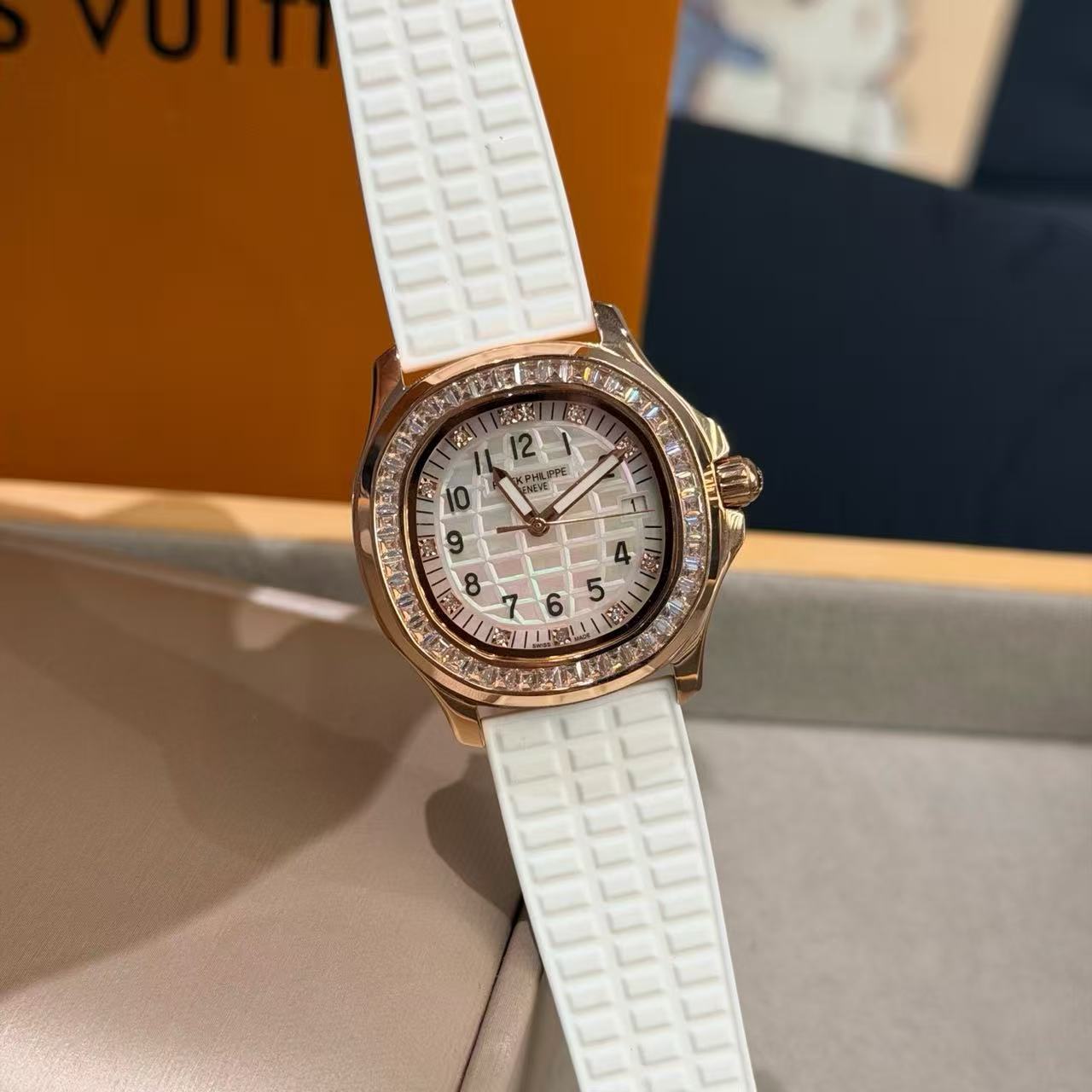 PATEK PH1LIPPEダイヤモンド・ウォッチ【50％割引+送料無料】