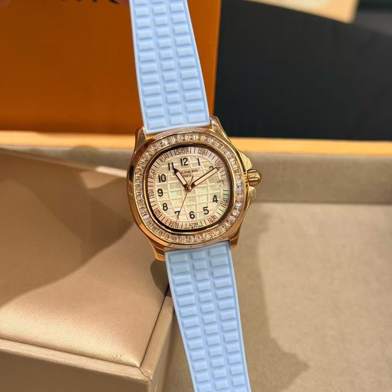 PATEK PH1LIPPEダイヤモンド・ウォッチ【50％割引+送料無料】
