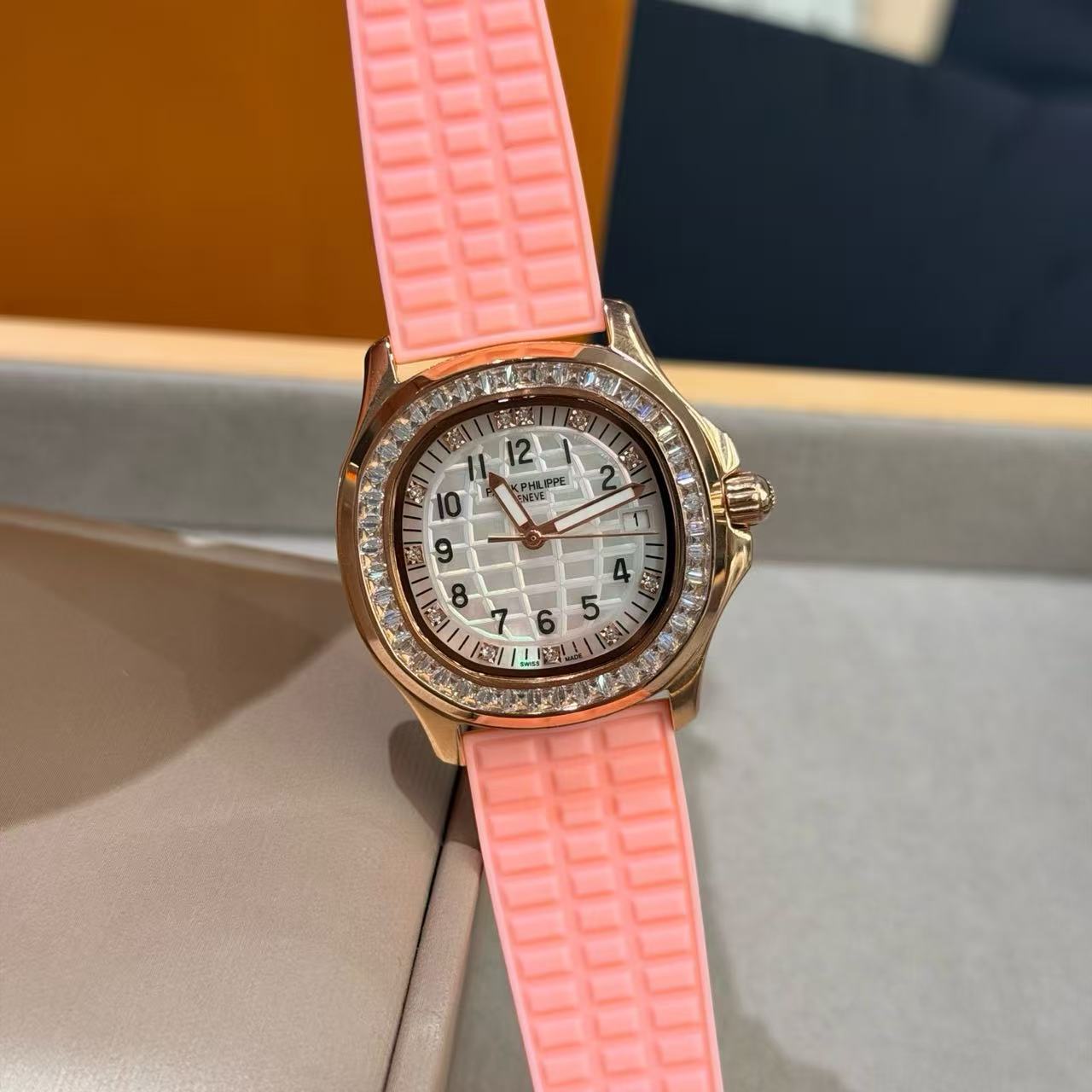 PATEK PH1LIPPEダイヤモンド・ウォッチ【50％割引+送料無料】