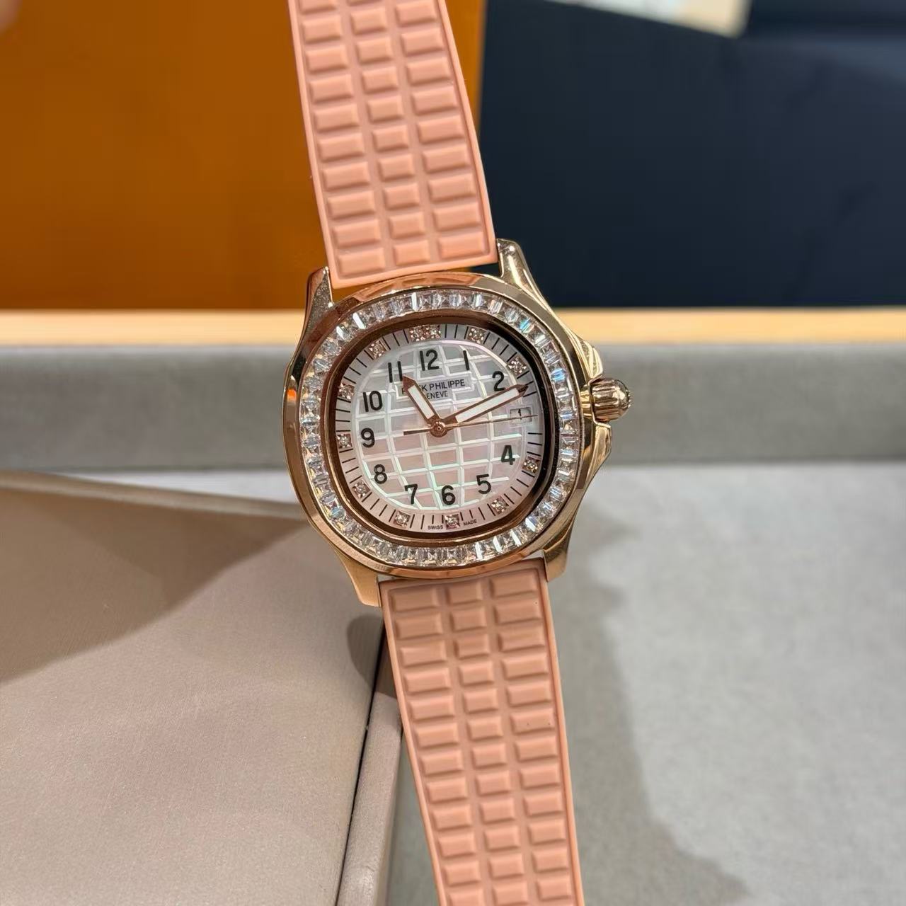 PATEK PH1LIPPEダイヤモンド・ウォッチ【50％割引+送料無料】