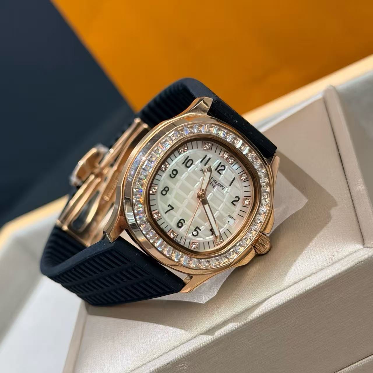 PATEK PH1LIPPEダイヤモンド・ウォッチ【50％割引+送料無料】