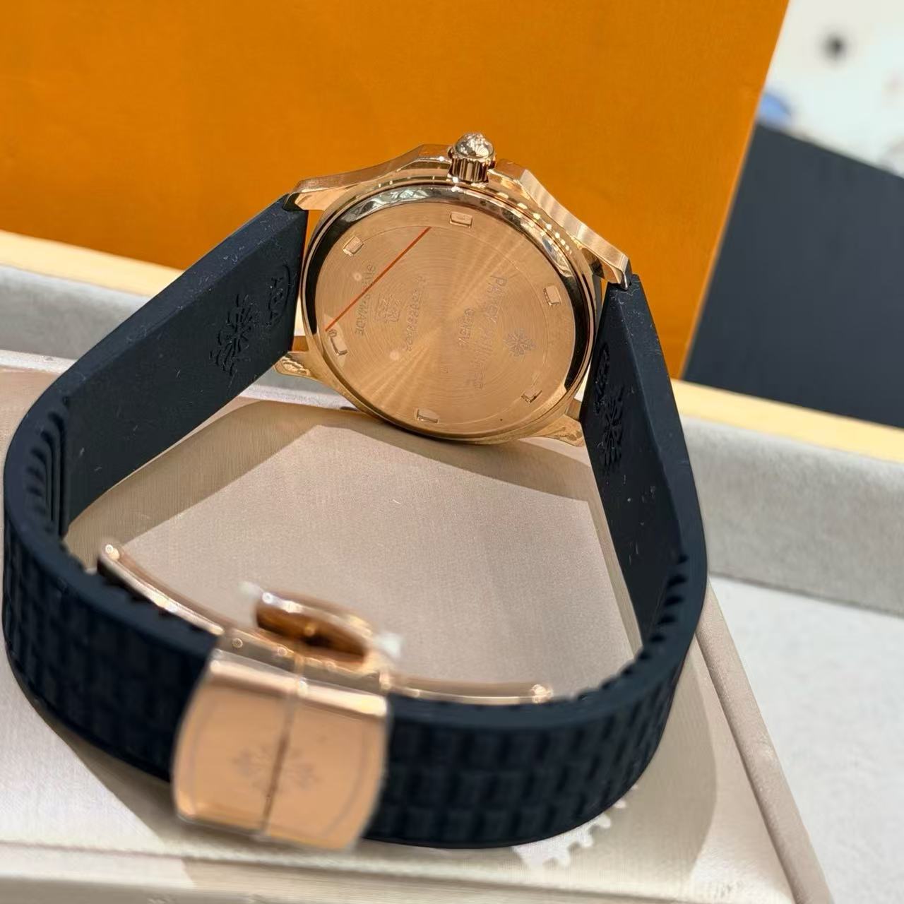 PATEK PH1LIPPEダイヤモンド・ウォッチ【50％割引+送料無料】