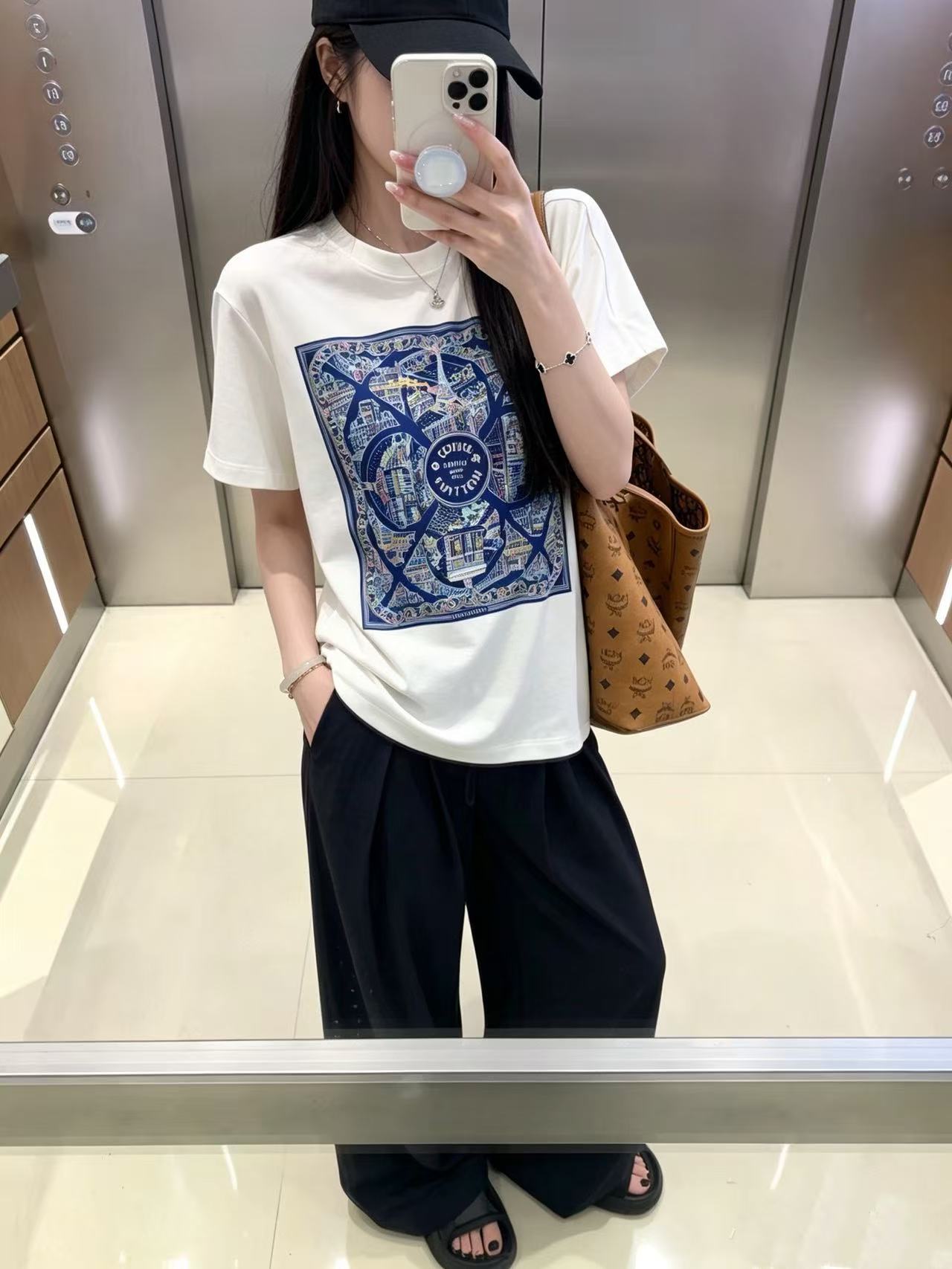 LV四つ葉のクローバー柄Tシャツ【50％割引+送料無料】