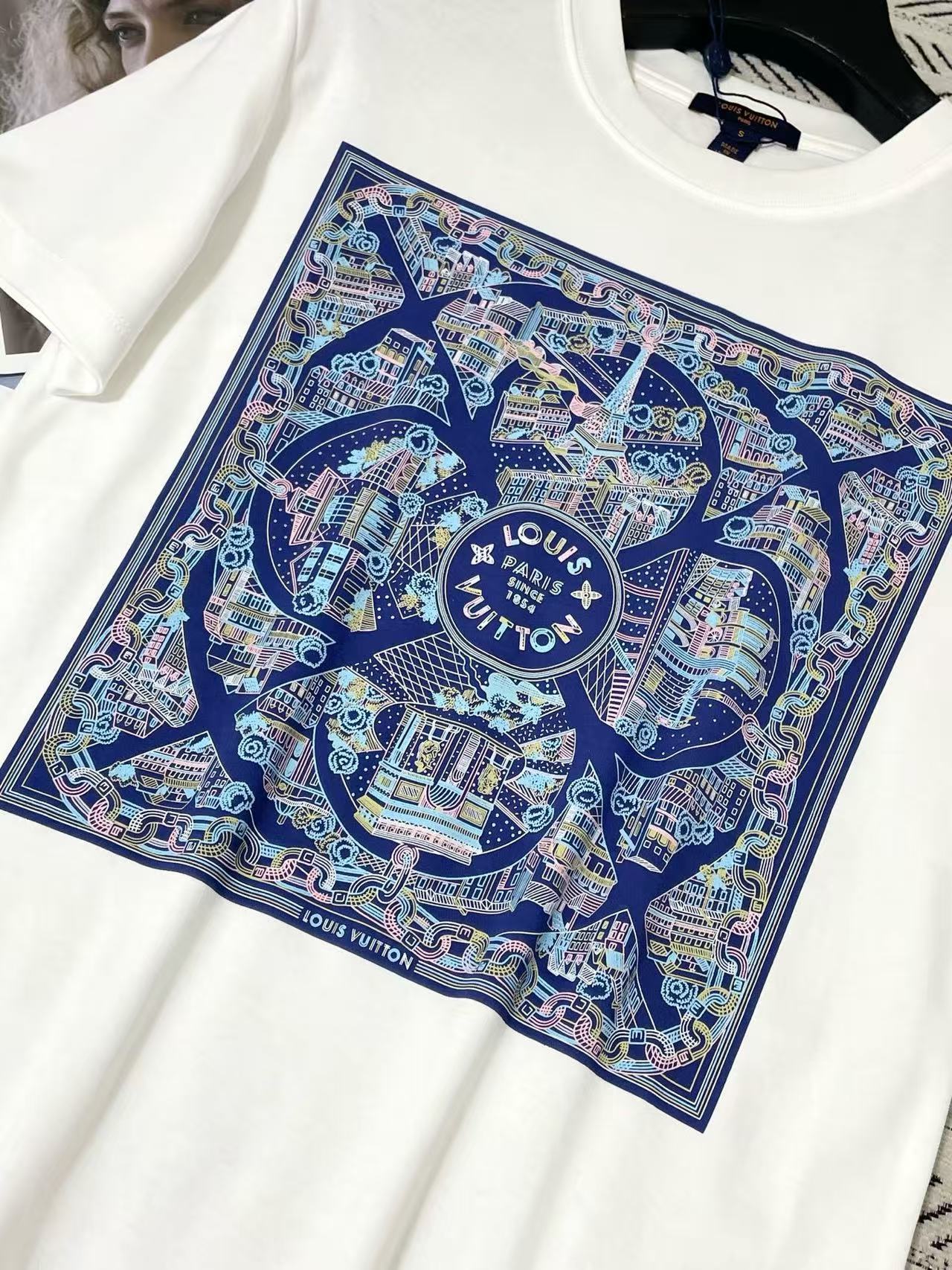 LV四つ葉のクローバー柄Tシャツ【50％割引+送料無料】