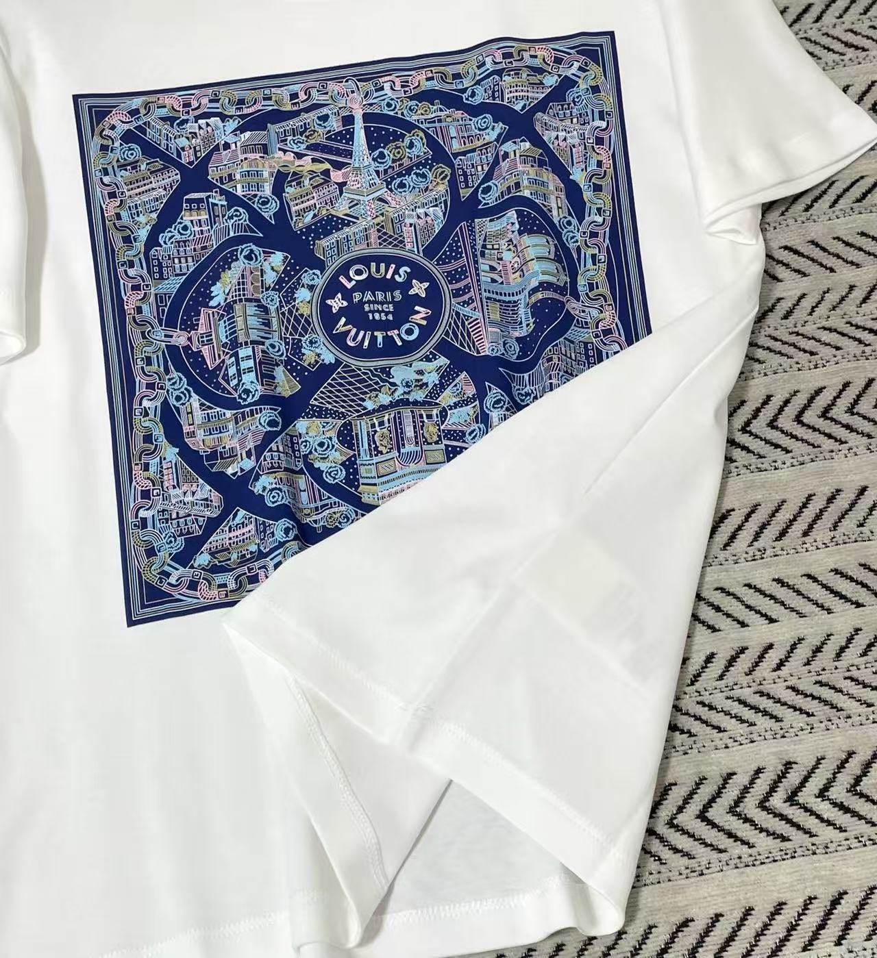 LV四つ葉のクローバー柄Tシャツ【50％割引+送料無料】