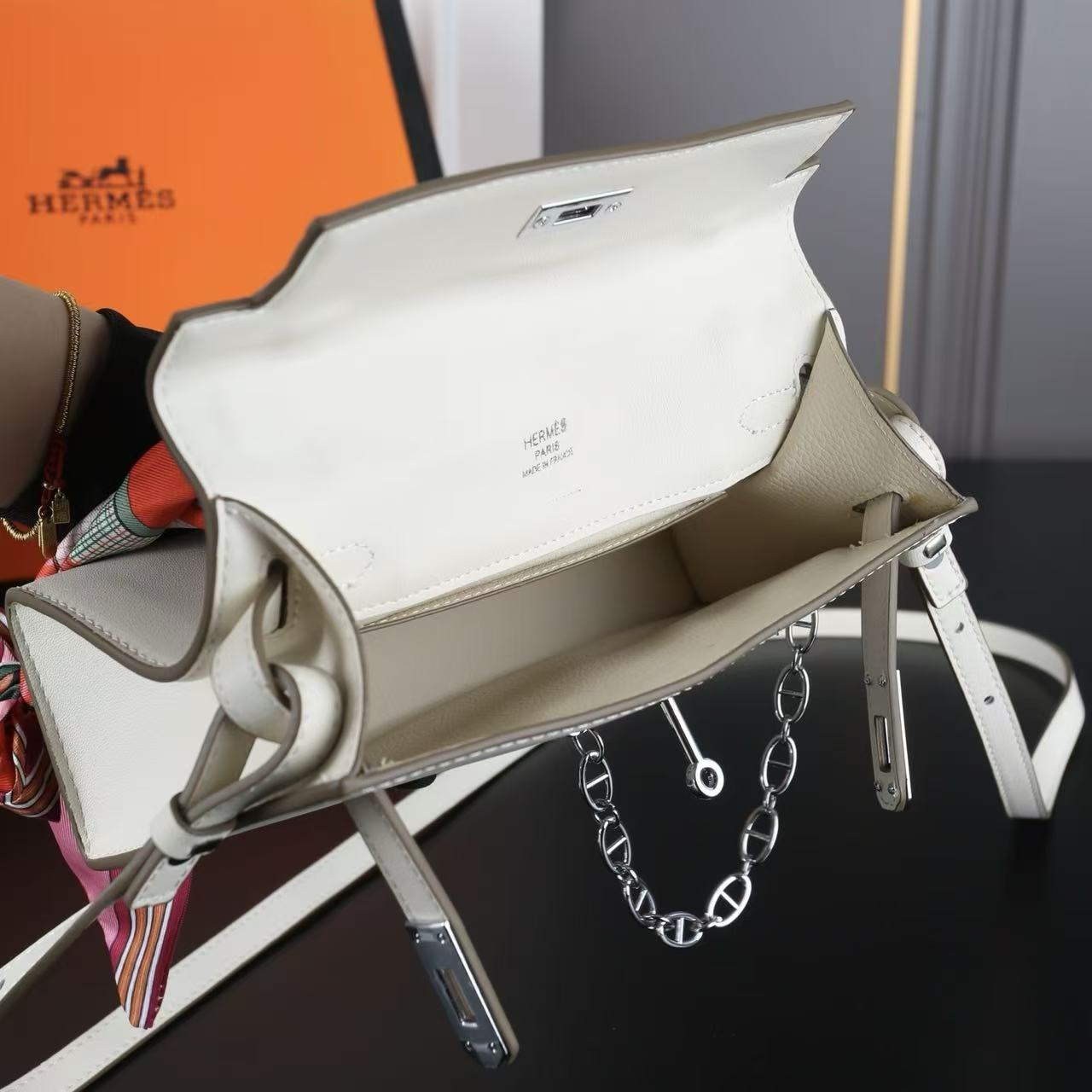 HERME5 kelly lakisショルダーバッグ【50％割引+送料無料】