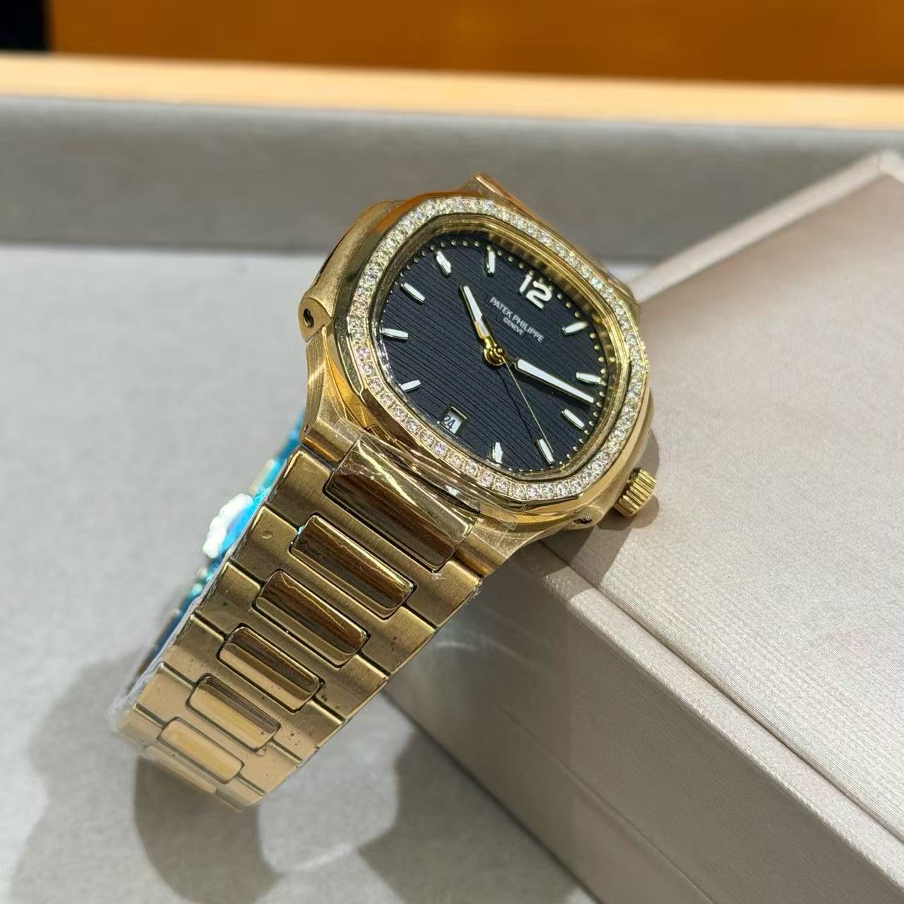 PATEK PH1LIPPEダイヤモンド入りレディースステンレススチールウォッチ【50％割引+送料無料】