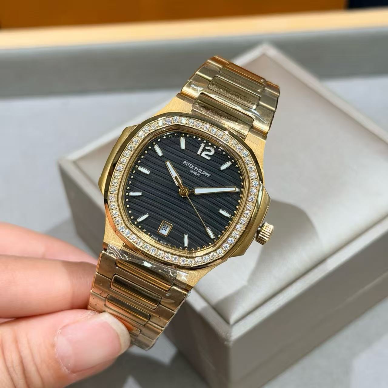 PATEK PH1LIPPEダイヤモンド入りレディースステンレススチールウォッチ【50％割引+送料無料】