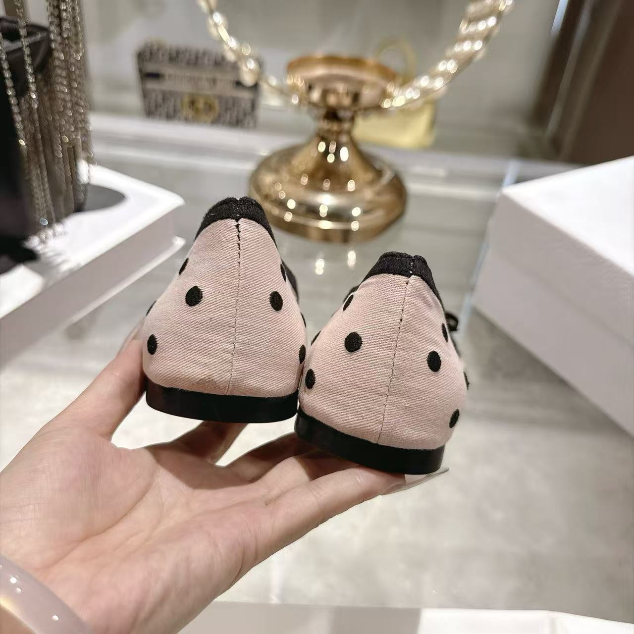 CHANE1 高品質ラウンドトゥ水玉フラットシューズ【50％割引+送料無料】
