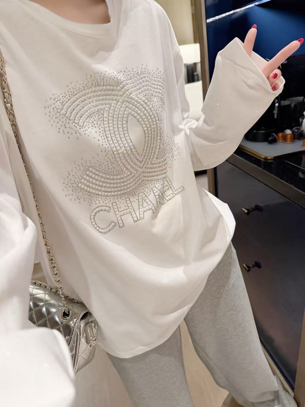 CHANE1 ダブルCビーズ付き長袖Tシャツ【50％割引+送料無料】