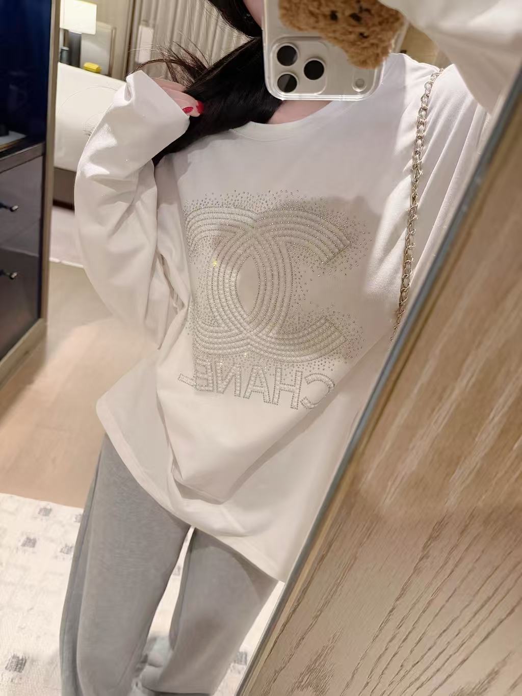 CHANE1 ダブルCビーズ付き長袖Tシャツ【50％割引+送料無料】