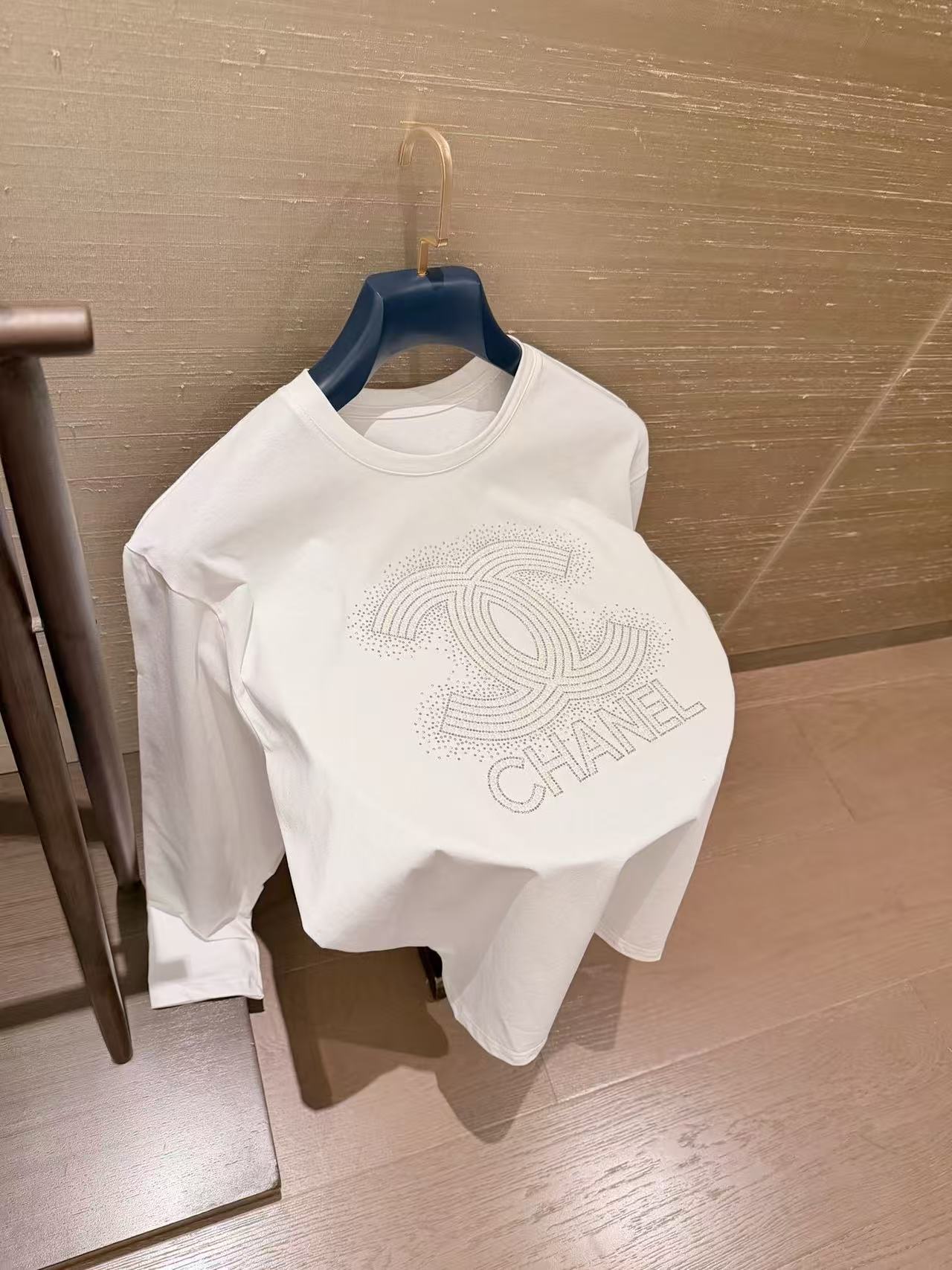 CHANE1 ダブルCビーズ付き長袖Tシャツ【50％割引+送料無料】