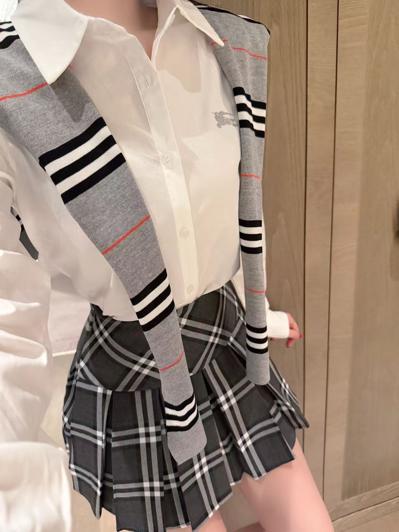 BUR8ERRY チェック柄シャツ＆スカート ツーピースセット【50％割引+送料無料】