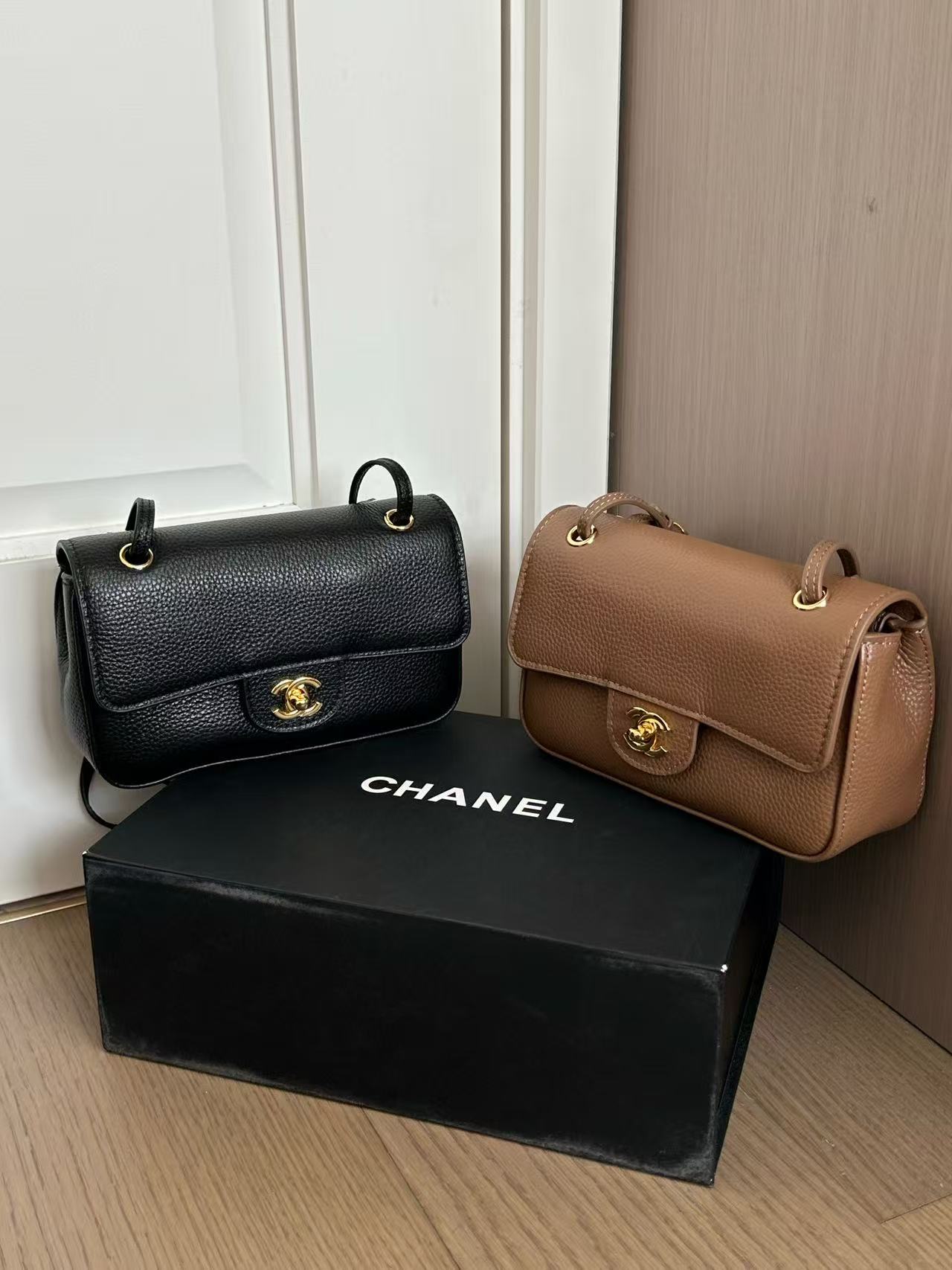 CHANE1 レザーショルダーバッグ【50％割引+送料無料】
