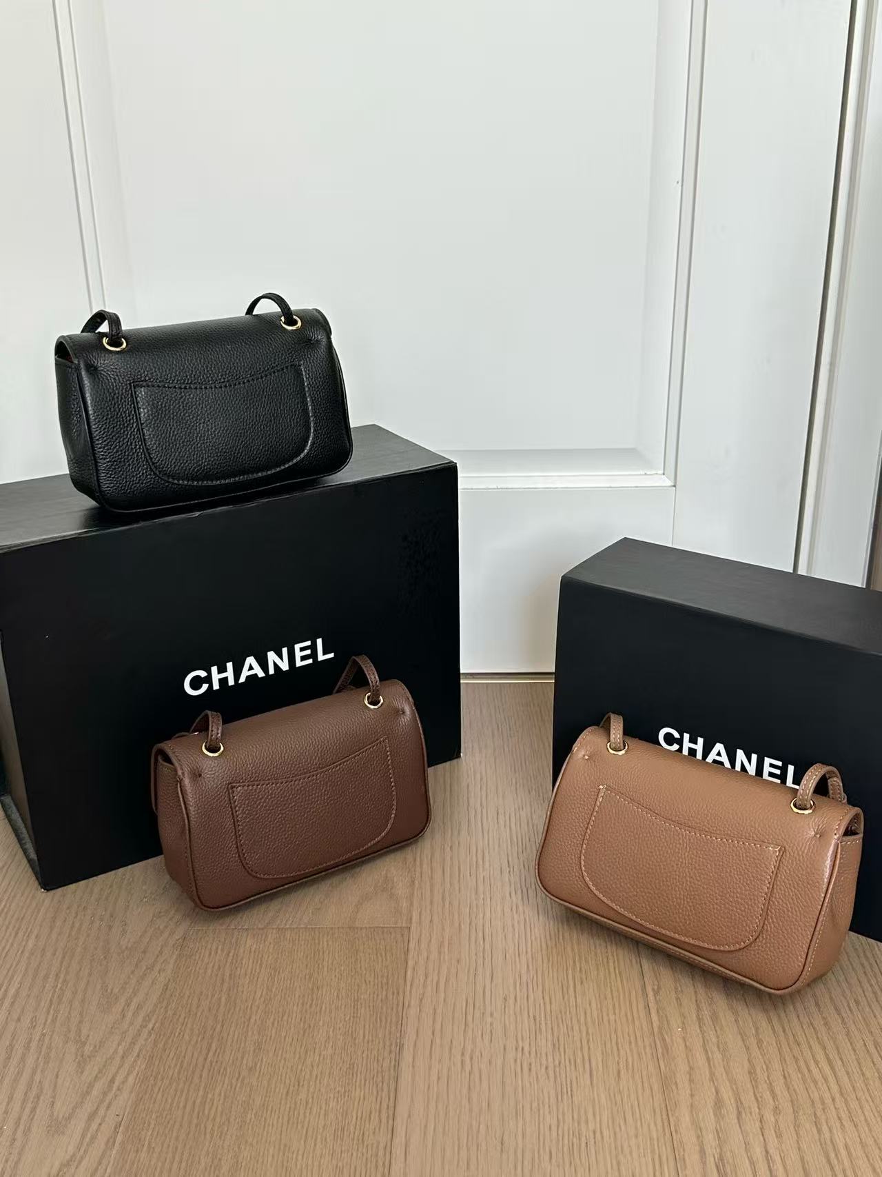 CHANE1 レザーショルダーバッグ【50％割引+送料無料】