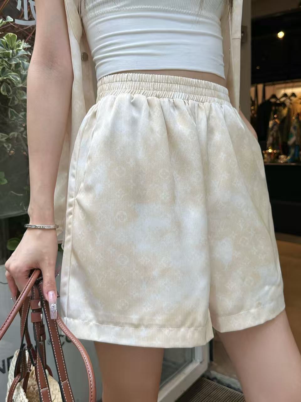 LV ノースリーブシャツ＆ショートパンツ セットアップ【50％割引+送料無料】