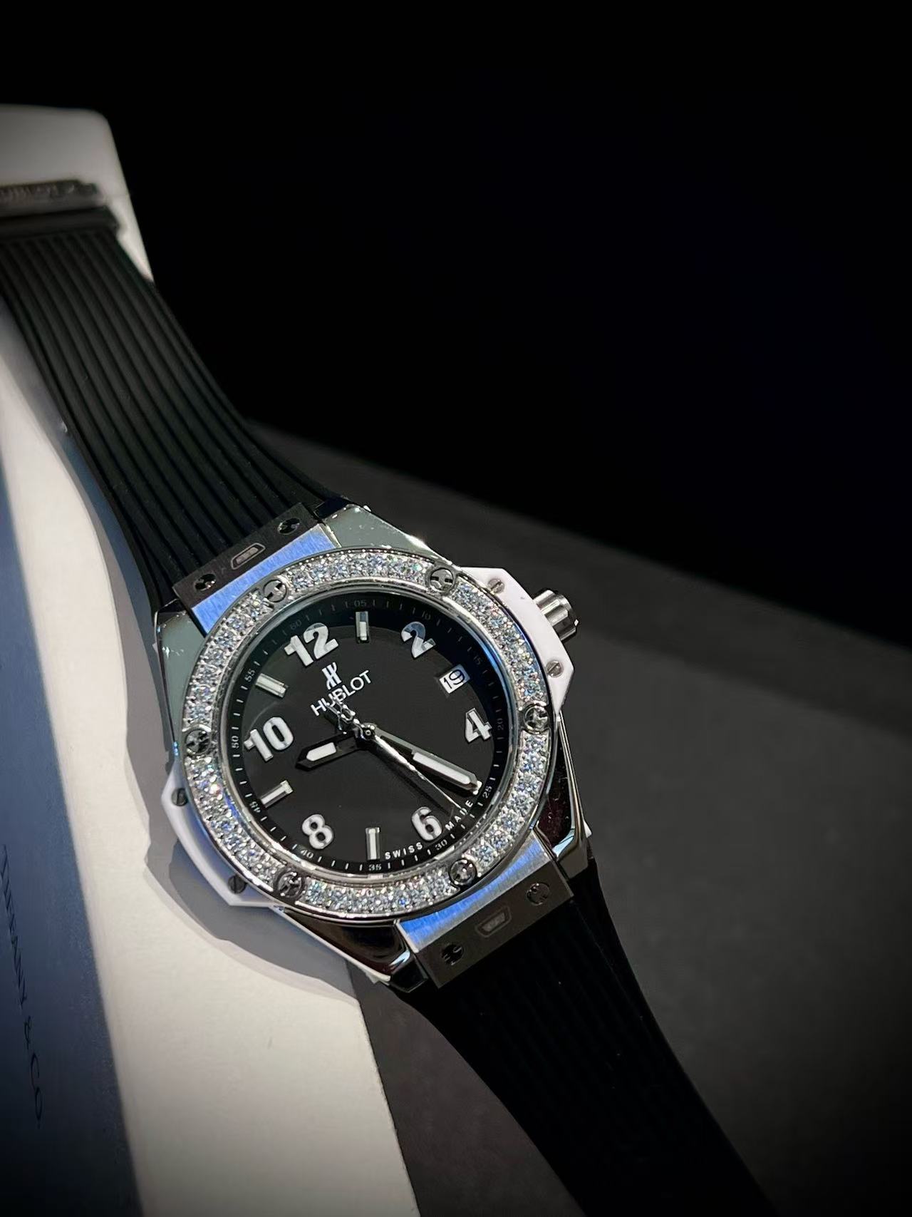 Hublot女性用ダイヤモンド時計【50％割引+送料無料】