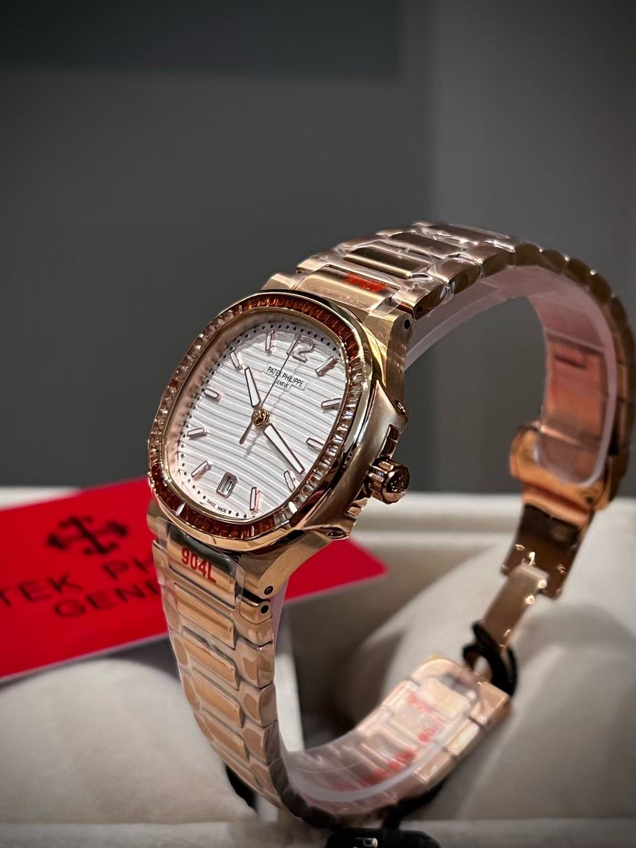 PATEK PH1LIPPEノーチラス 7118レディース腕時計【50％割引+送料無料】