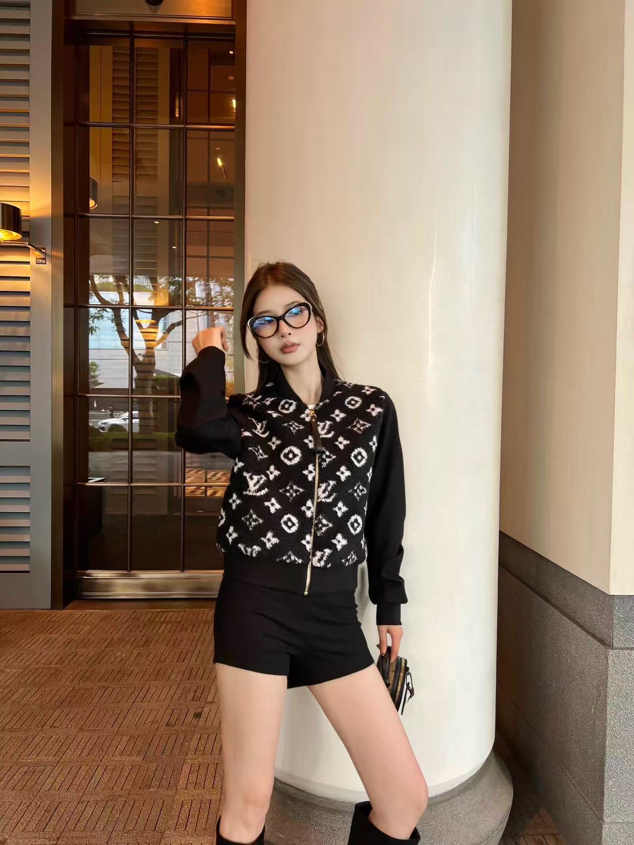 LV シアリング クローバー ジップアップジャケット【50％割引+送料無料】