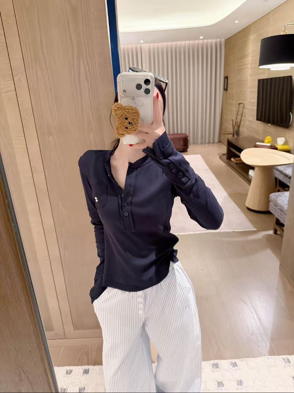 CHANE 1 VネックポケットTシャツ【50％割引+送料無料】