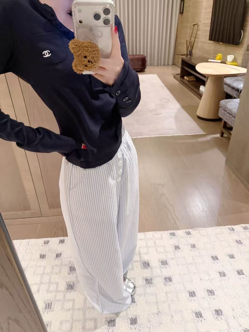 CHANE 1 VネックポケットTシャツ【50％割引+送料無料】