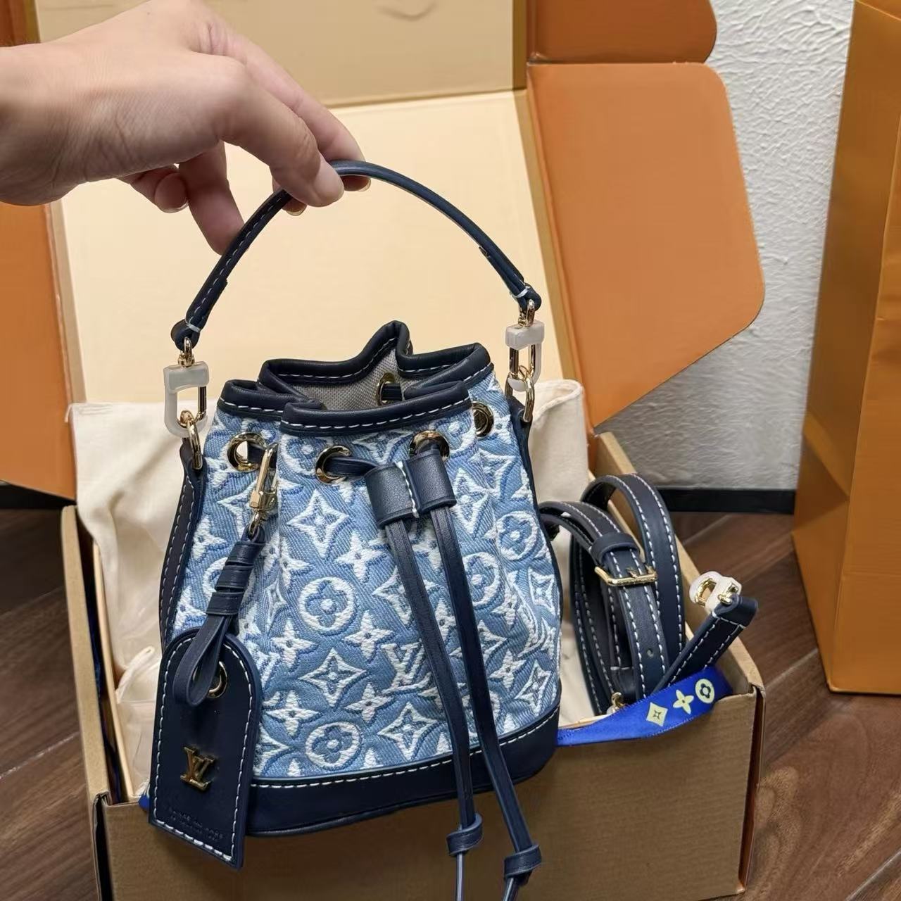LV モノグラム・デニム バケットバッグ【50％割引+送料無料】