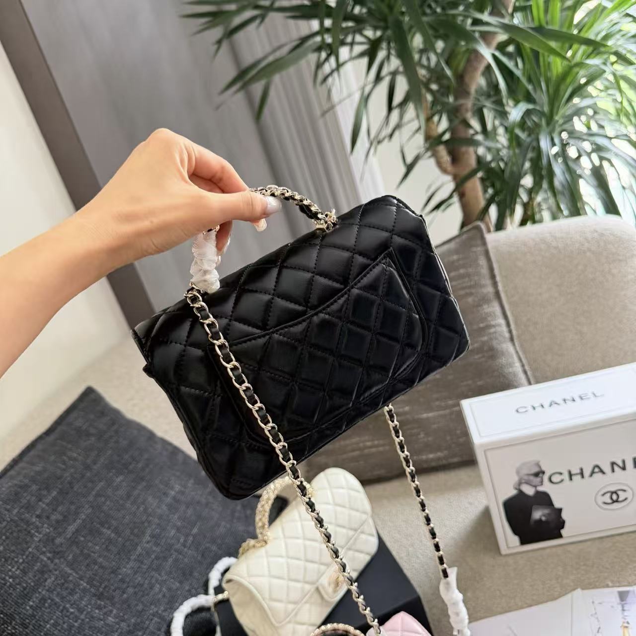 CHANE1 CFチェーンラムスキンショルダーバッグ【50％割引+送料無料】