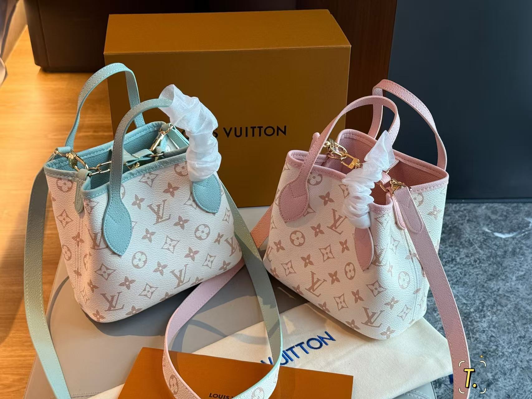 LV Neverfull BBハンドバッグ 【50％割引+送料無料】