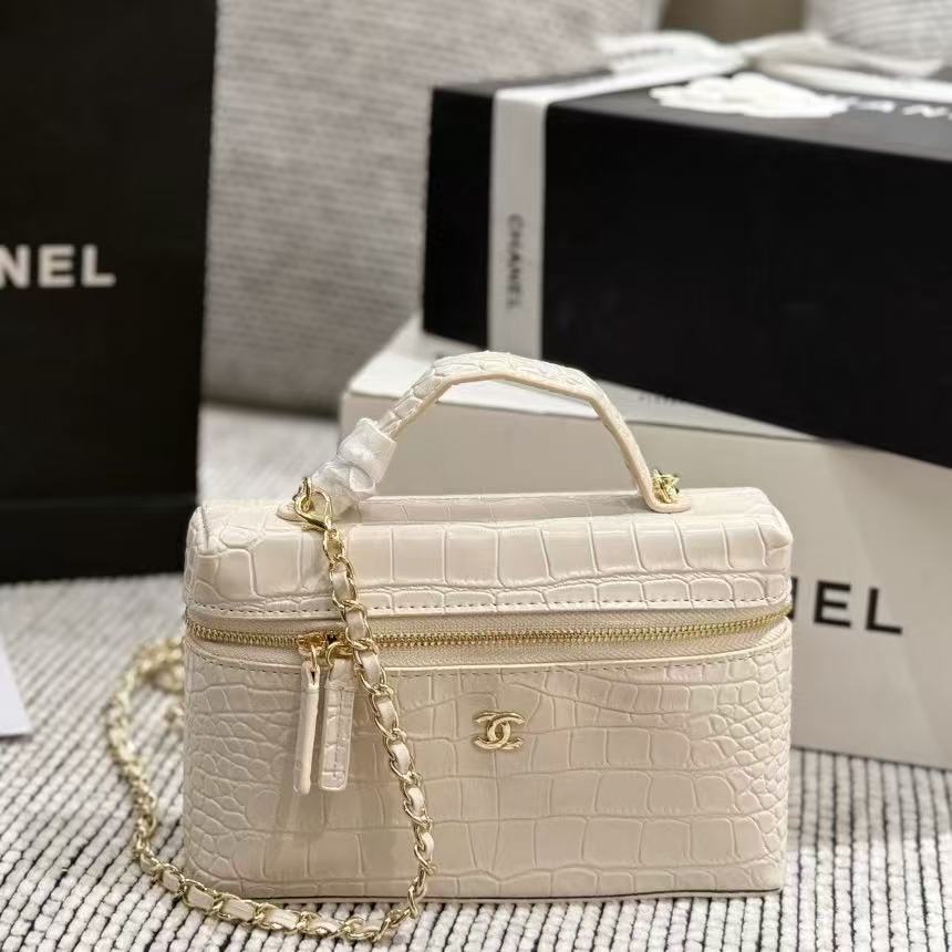 CHANE1 クロコダイル柄チェーンバッグ【50％割引+送料無料】