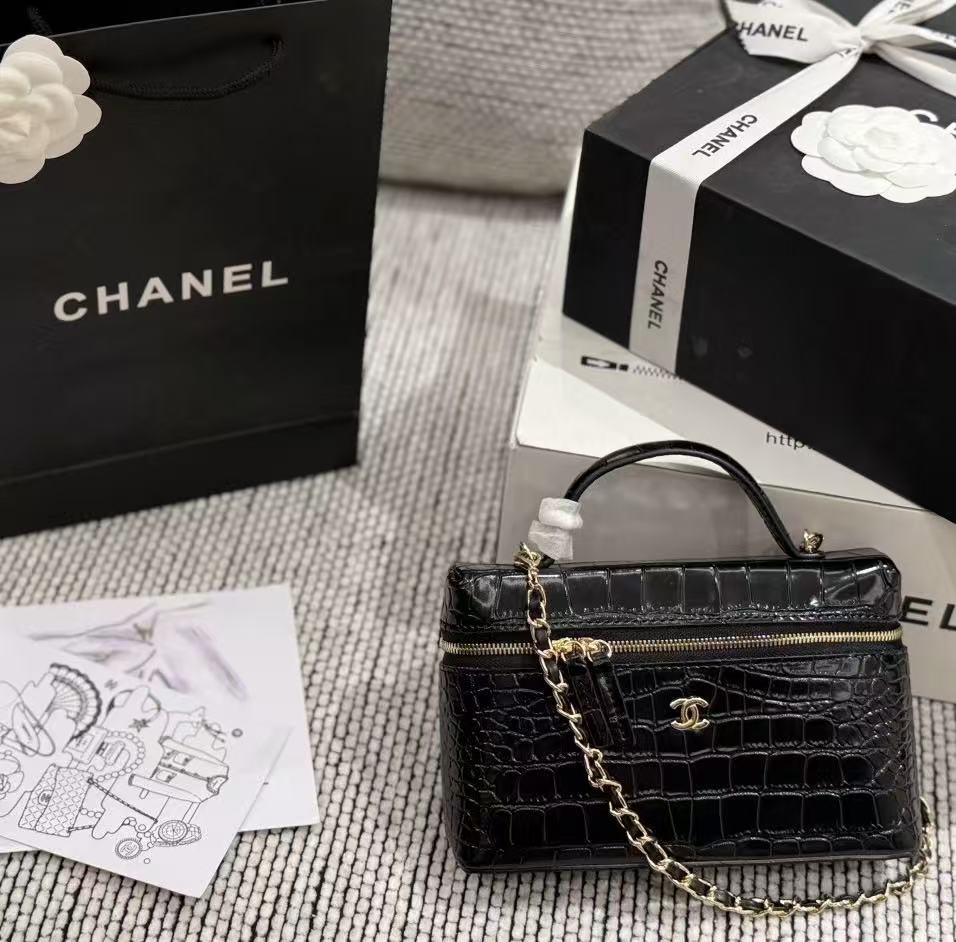 CHANE1 クロコダイル柄チェーンバッグ【50％割引+送料無料】
