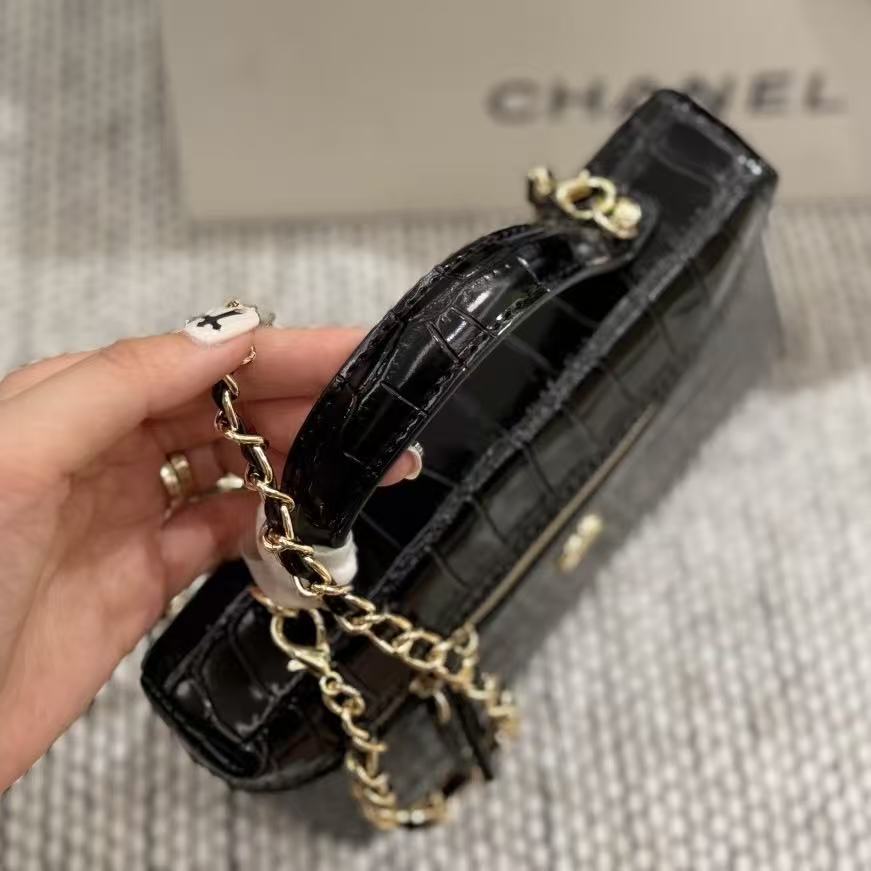 CHANE1 クロコダイル柄チェーンバッグ【50％割引+送料無料】