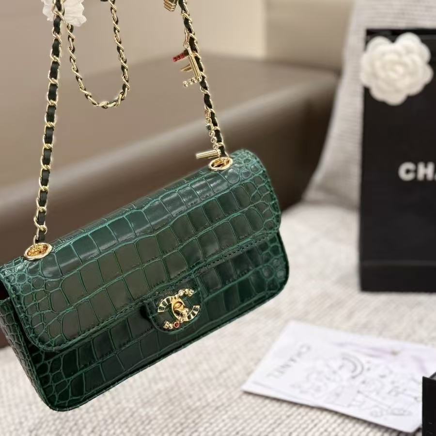CHANE1 エンボス加工ハンドバッグ【50％割引+送料無料】