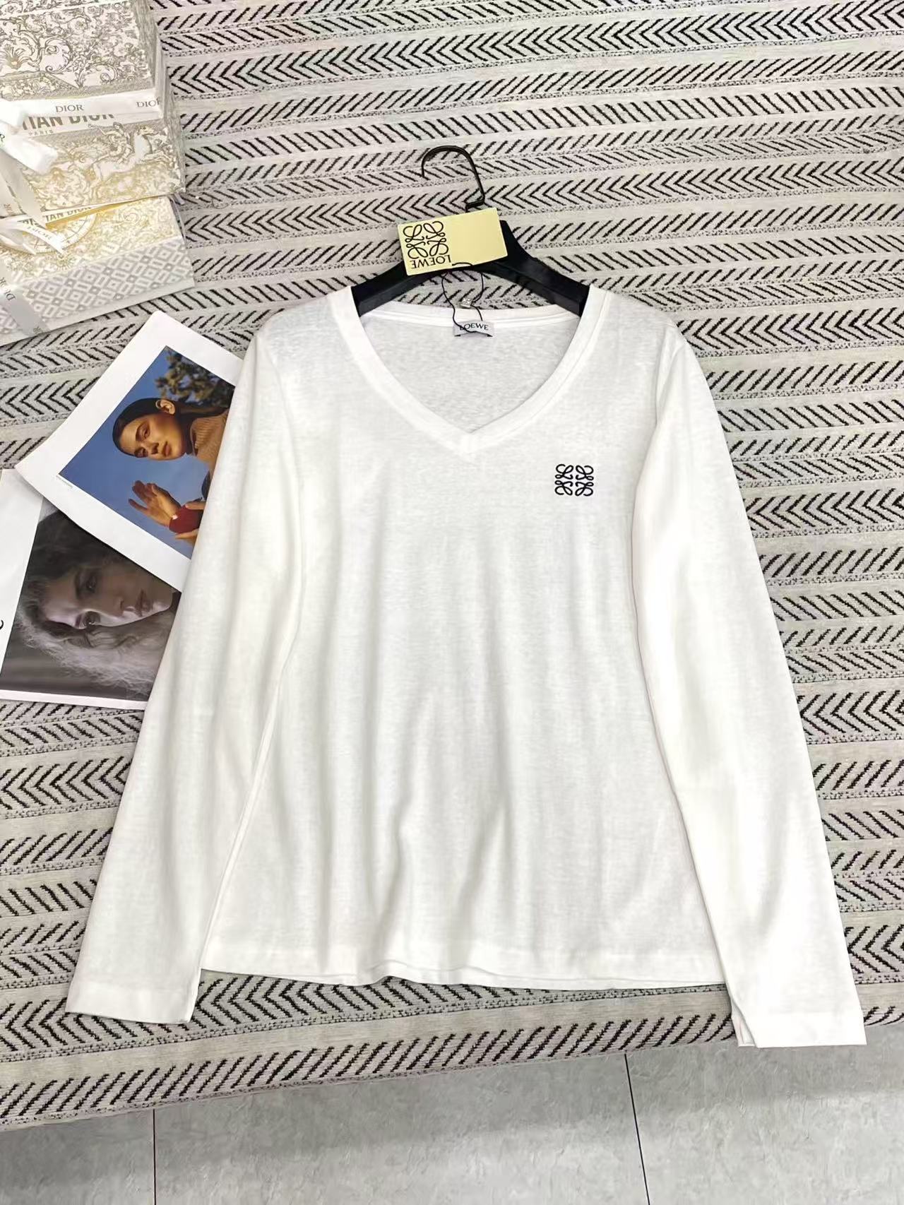 L0WEW シンプルなVネック長袖Tシャツ【50％割引+送料無料】
