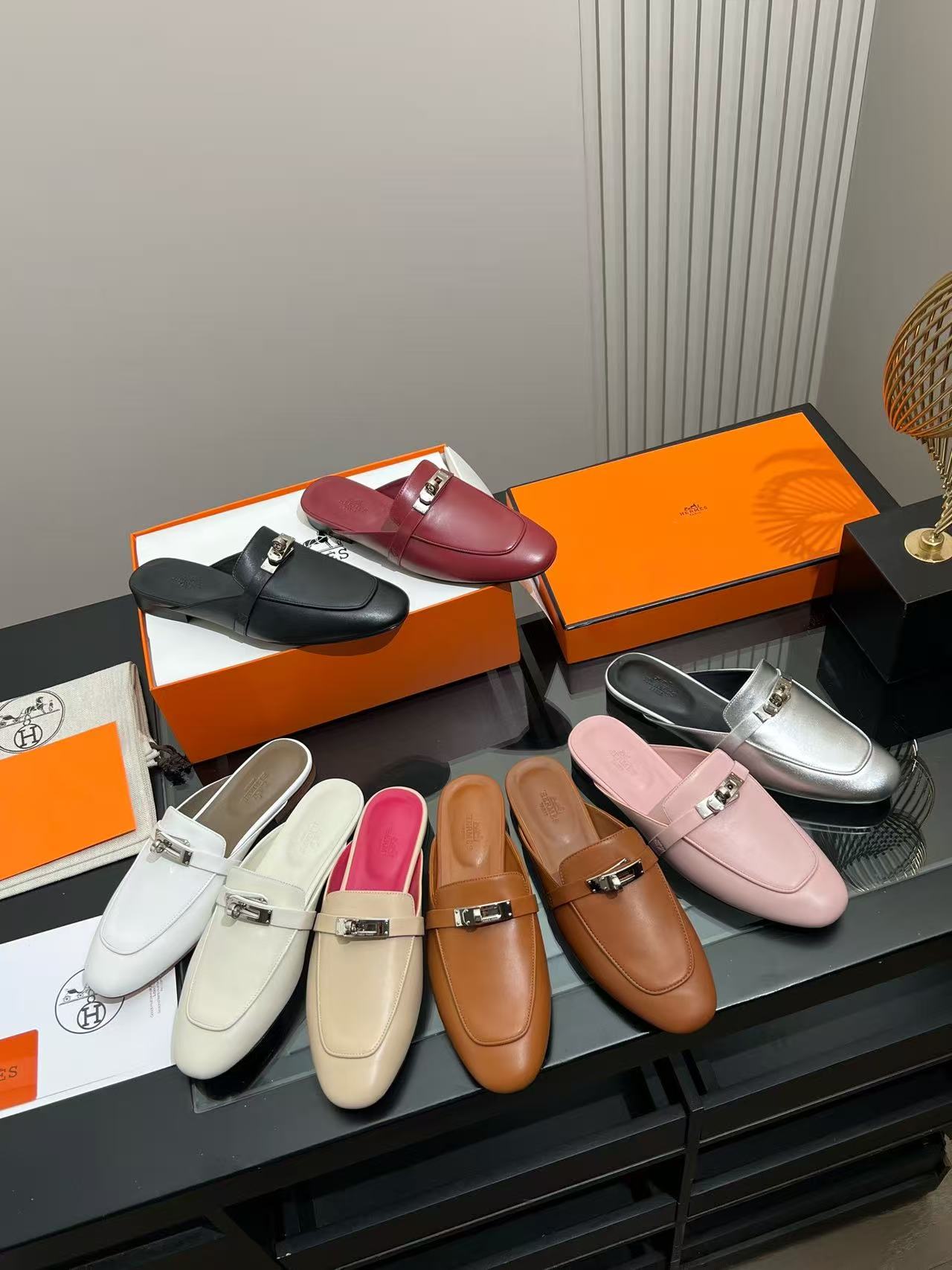 HERME5高品質なクラシックなシープスキン製スリッパ【50％割引+送料無料】